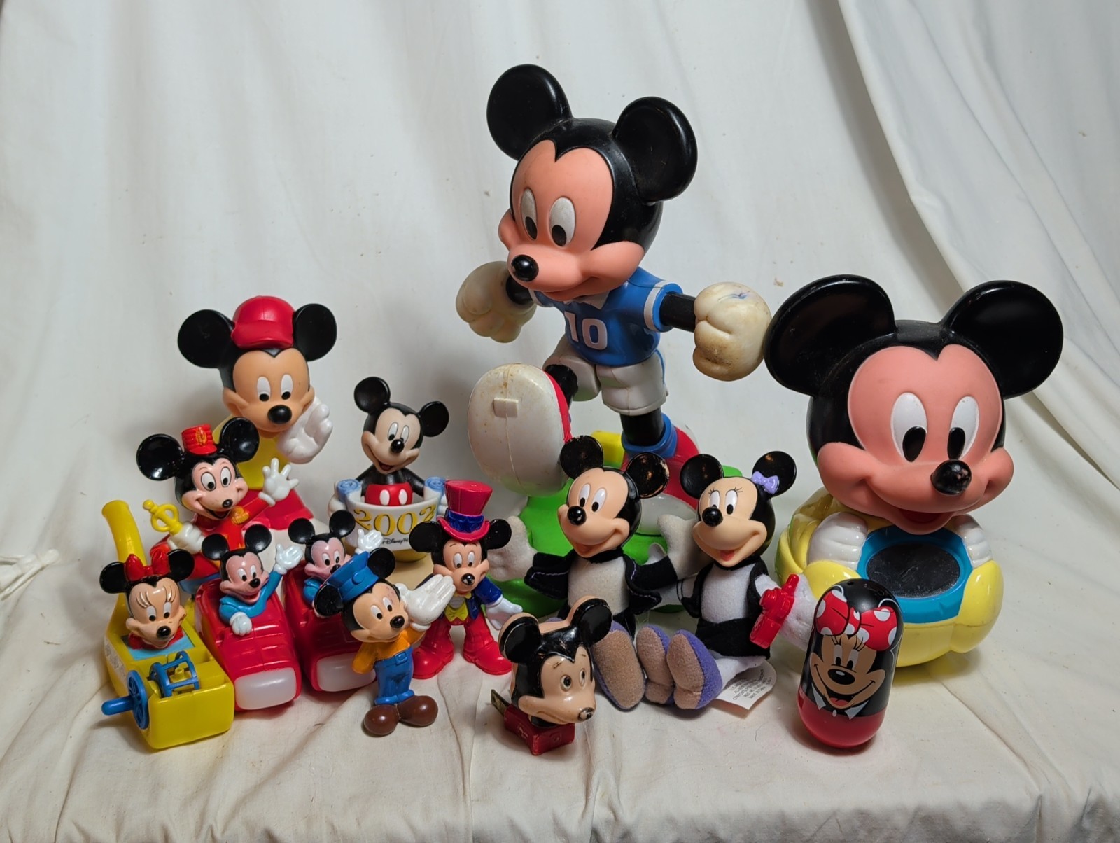 Vintage Mickey & Minnie Mouse Toy Lot Of 14 Figures Classic Disney Collection 