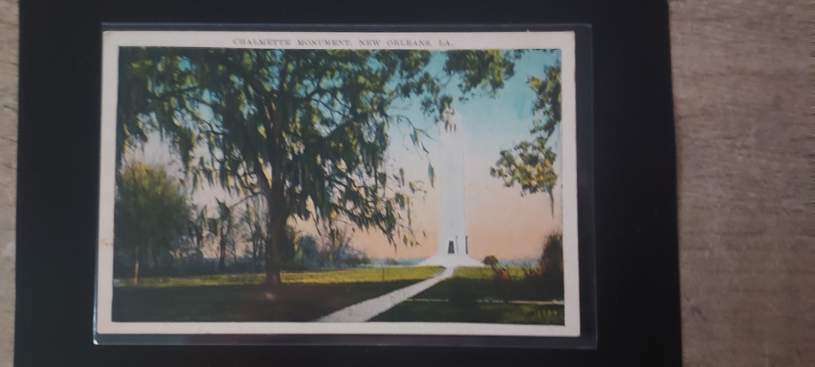 CHALMETTE MONUMENT , NEW ORLEANS LOUISIANA VINTAGE POSTCARD