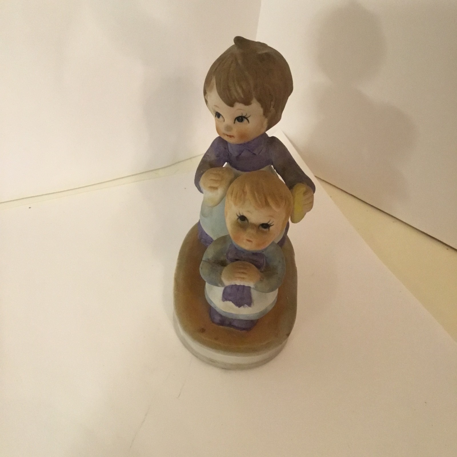 Possible Lefton Vintage Figurine -Sister Combing Lil Sisters Hair Possible Lefton Vintage Figurine -Sister Combing Lil Sisters Hair