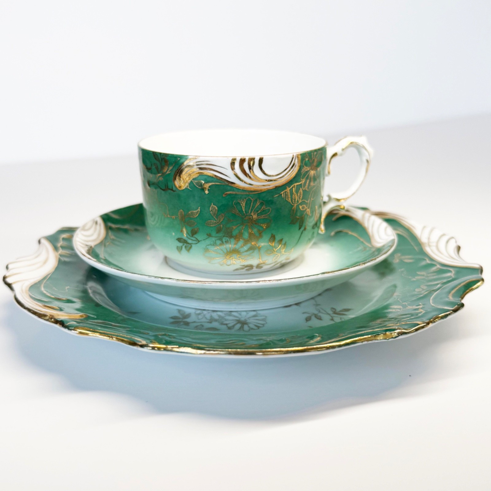 Antique Royal Saxe Schlegelmilch Porcelain Tea Cup Set Green Gold Germany 3 Item