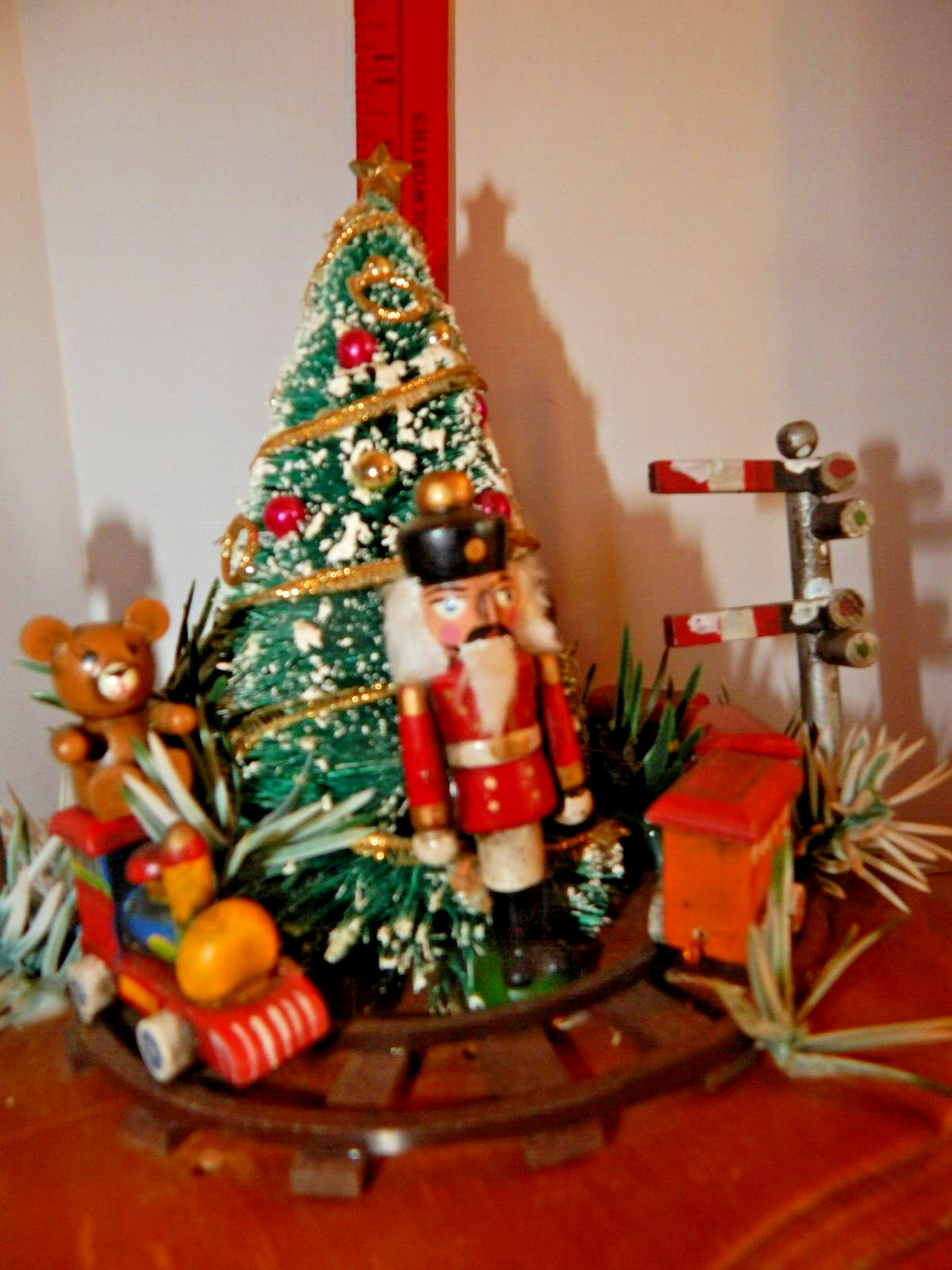 VNTG XMAS Tree Wooden TURNING Music Box SCHMID 1983 (#V157)