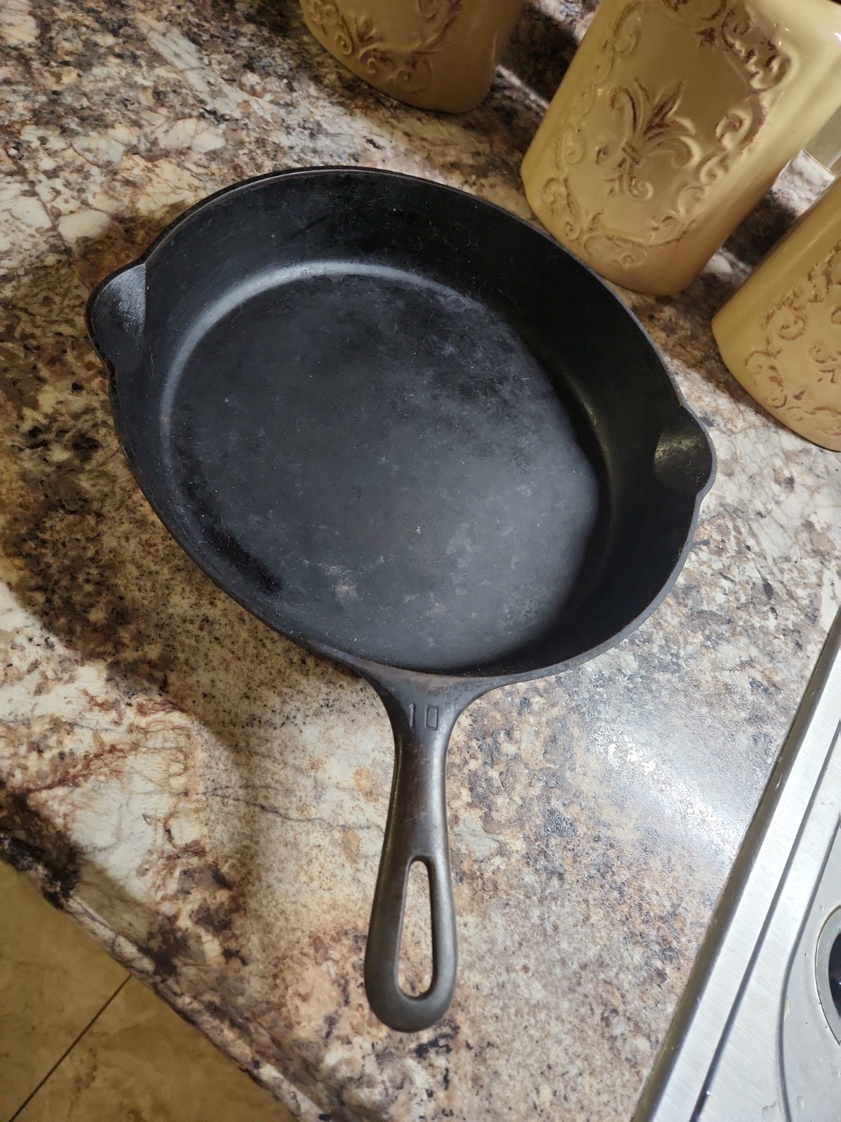 Griswold Erie Small Block Logo #10 Antique Cast Iron Skillet 716 S Sits Flat Griswold Erie Small Block Logo #10 Antique Cast Iron Skillet 716 S Sits Flat