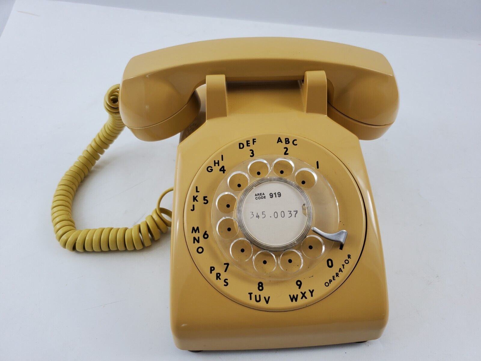 Vintage ITT Retro Yellow Gold Rotary Dial Desk/Table Top Old School Telephone