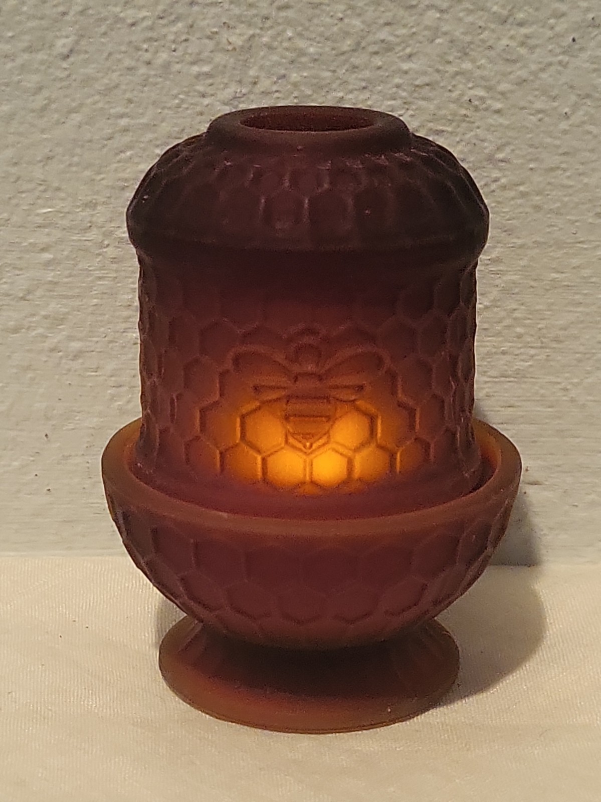 Scarlet Red Satin Beehive Honeycomb Mini Glass Fairy Lamp GLOWS Under UV 3