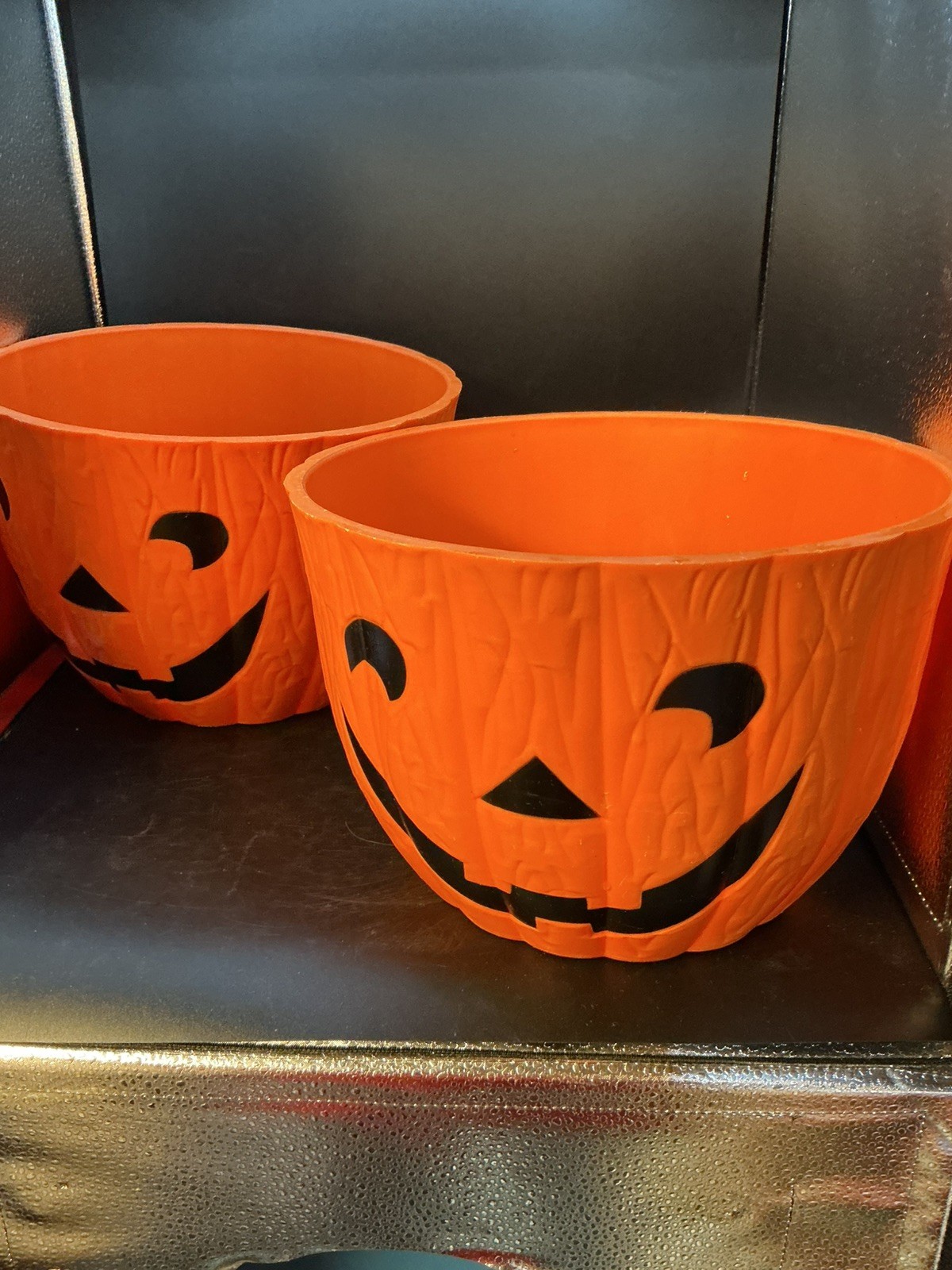 Two Vintage The Mumkins Large 8x11 Jack O Lantern pair Plastic Pumpkin Planter