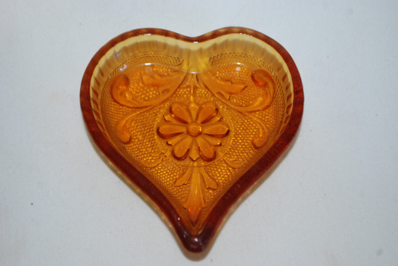 Vintage Indiana Glass Amber Heart Shaped Trinket Dish 3 1/2”