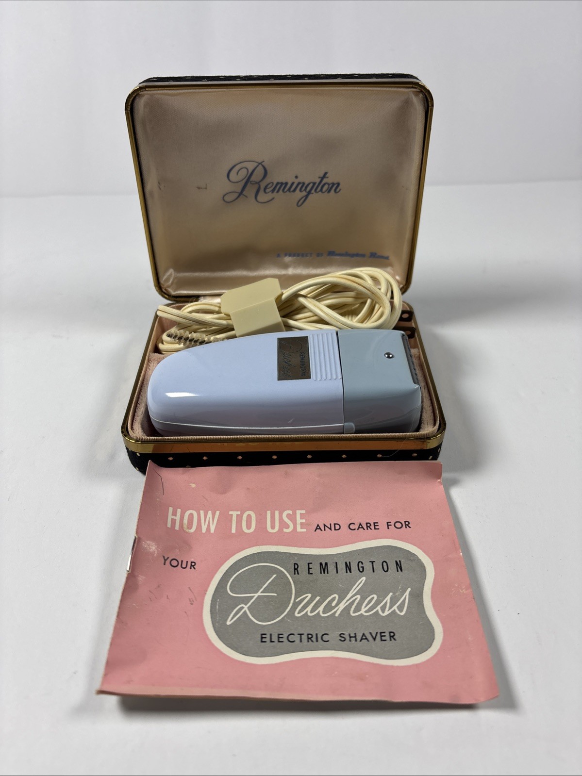 Vintage Remington Duchess Electric Shaver Light Blue w/ Case Manual Tested