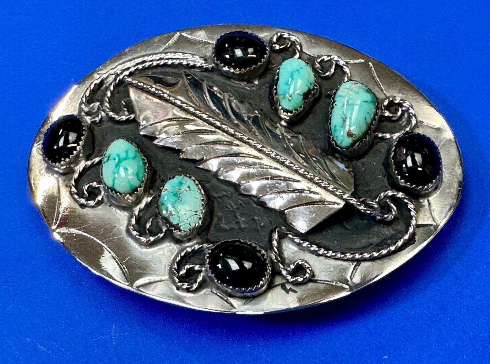 Gorgeous  Native American Indian Artisan turquoise stones & Feathers belt buckle