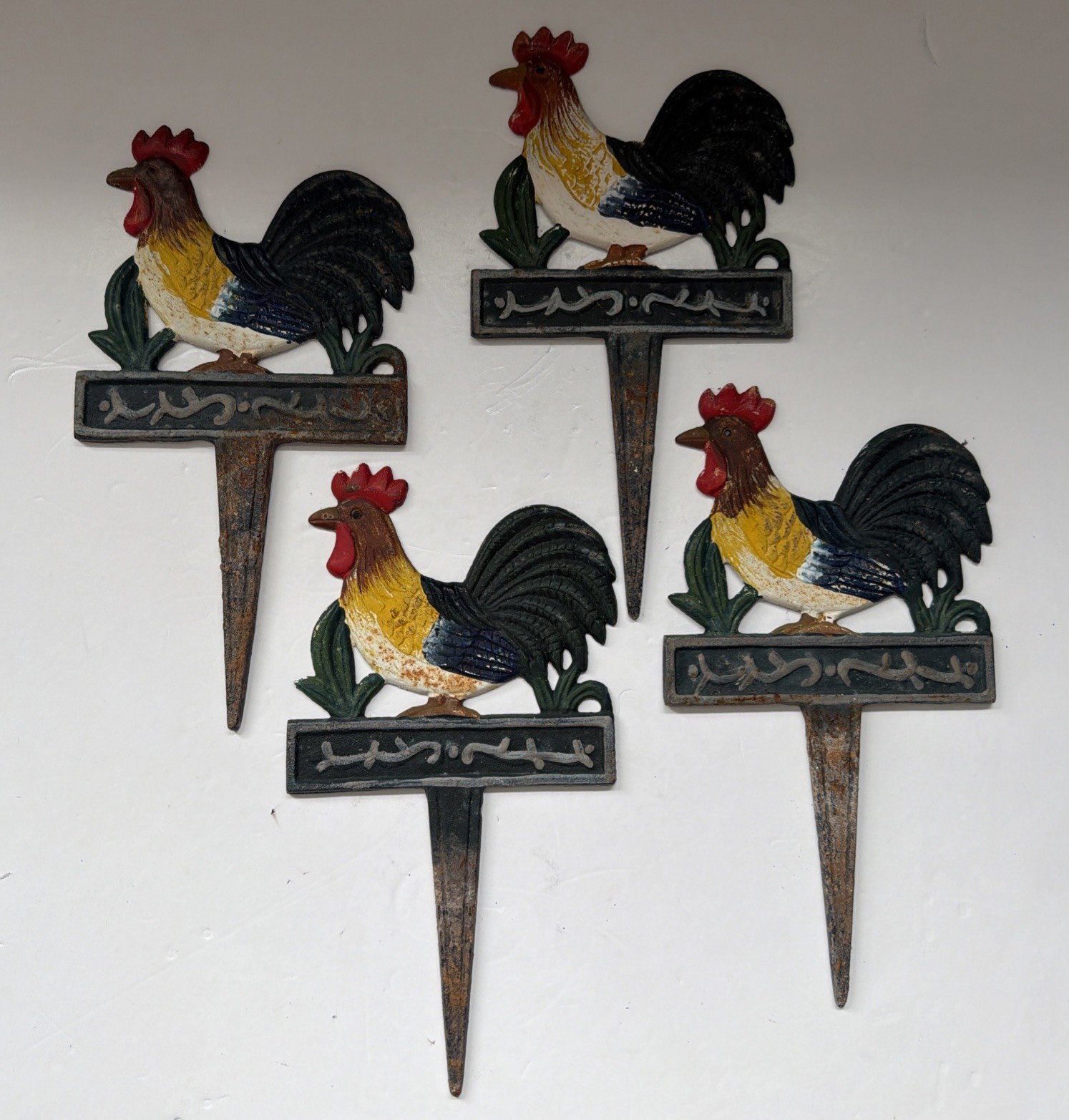 Vtg Cast Iron Painted Rooster 5\