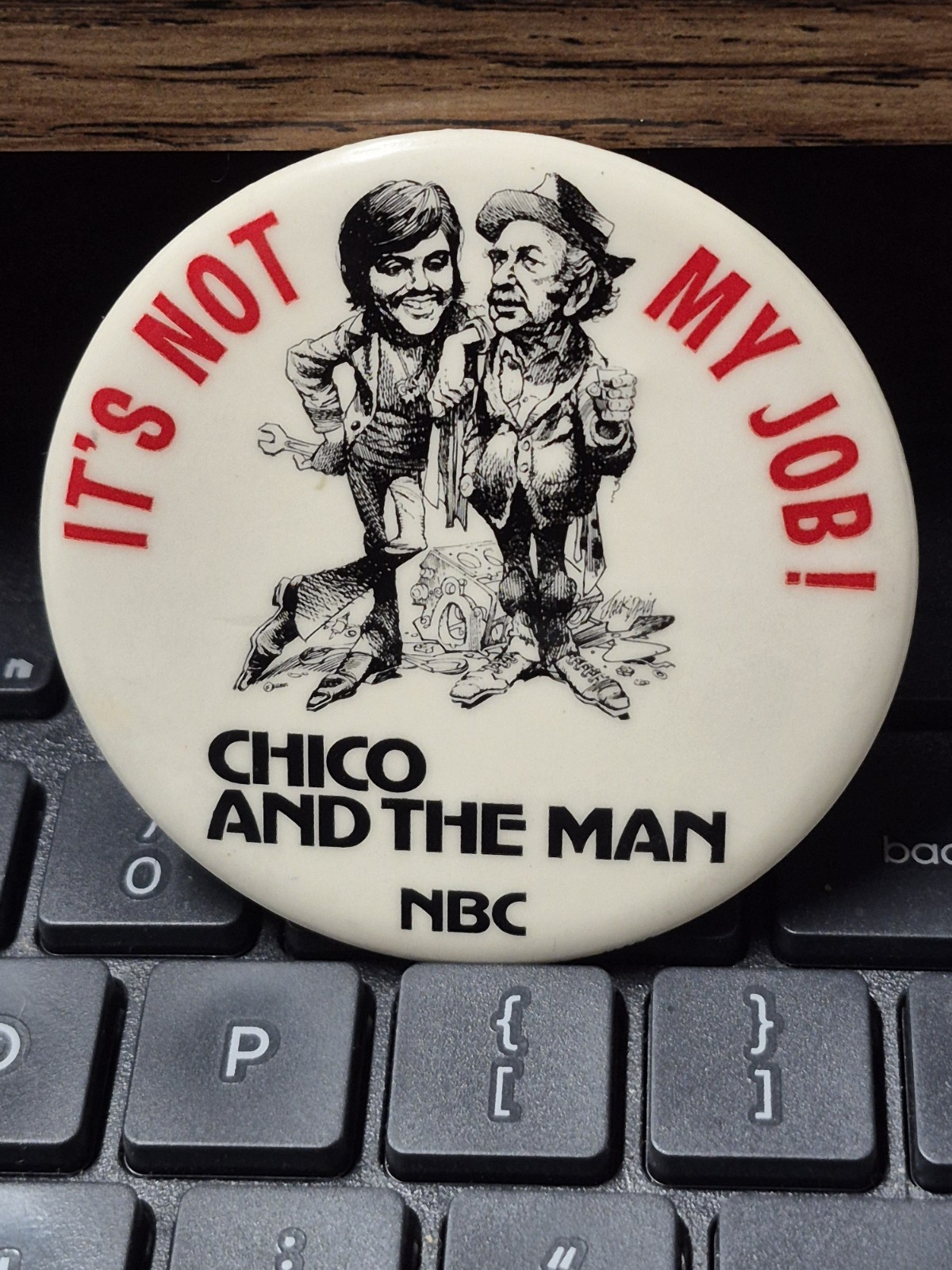 VINTAGE 1970's 1980's CHICO AND THE MAN NBC TV TELEVISION PROMO PIN PINBACK
