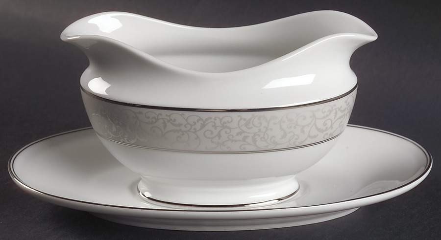 Mikasa Parchment  Gravy Boat & Underplate 2625708