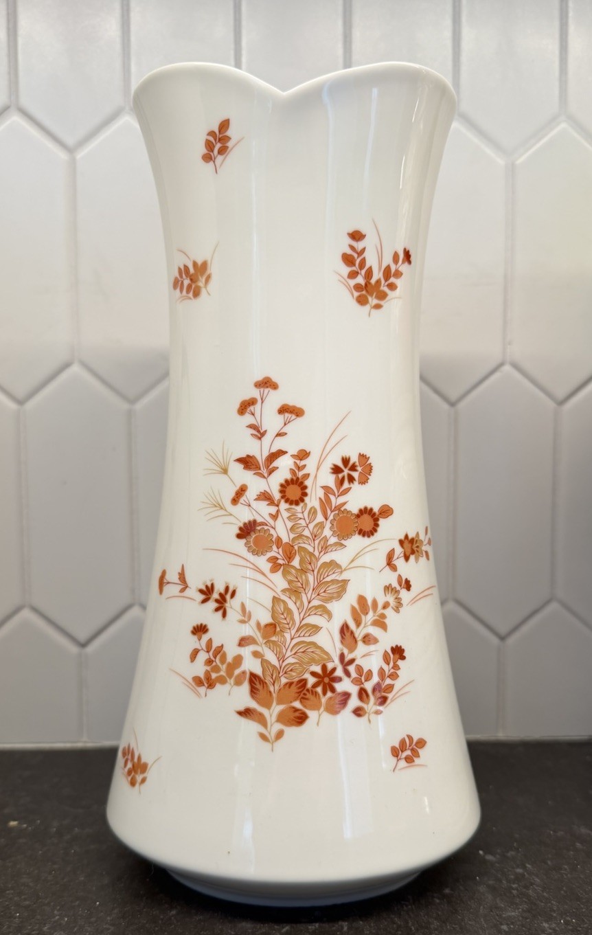Mikasa Bone China Eastwind Collection Vase Mikasa Bone China Eastwind Collection Vase
