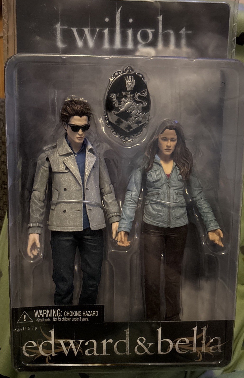 Twilight Edward And Bella Limited edition Action Figures Twilight Edward And Bella Limited edition Action Figures