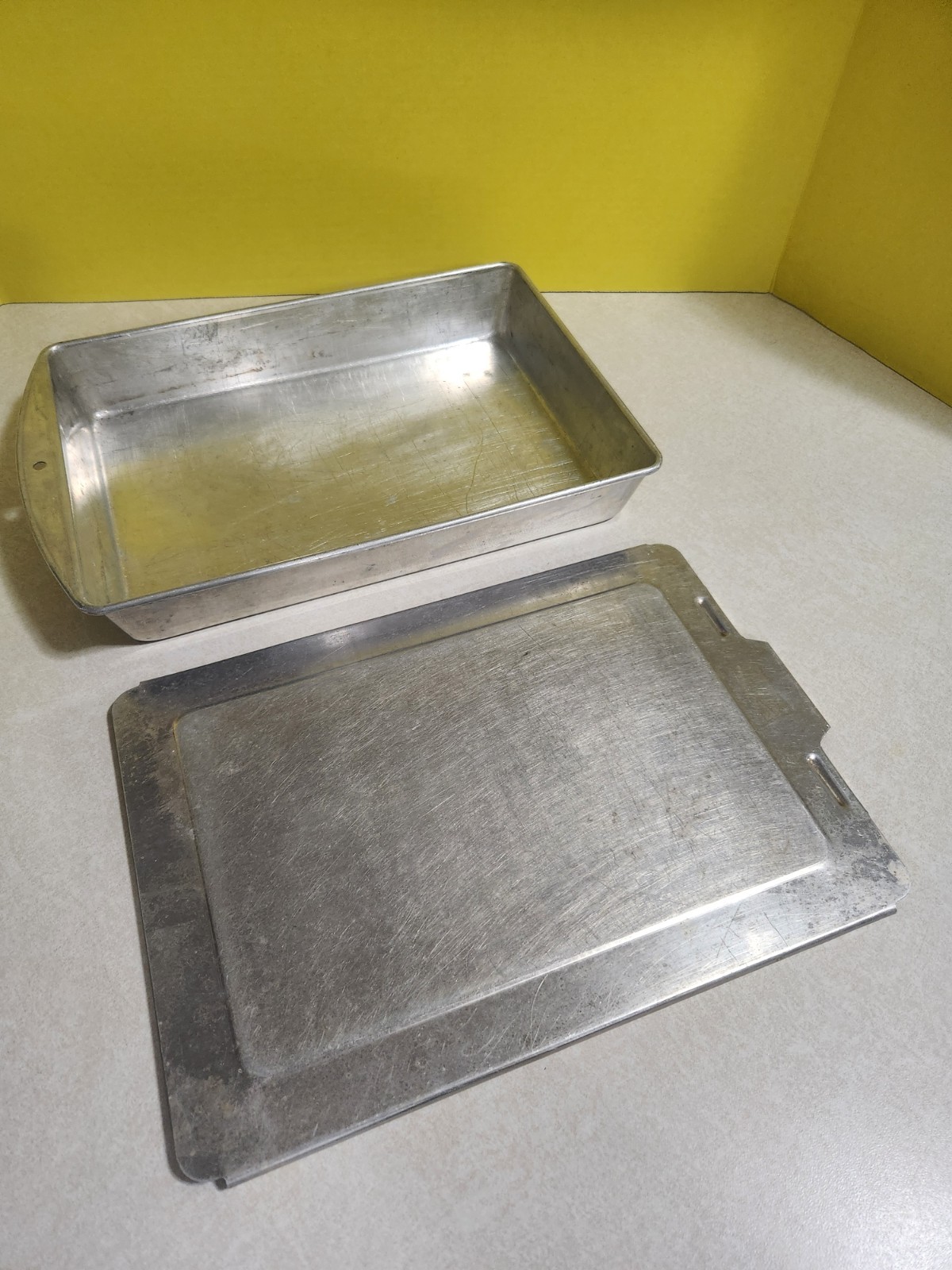 Vintage Mirro Aluminum Cake Brownie Pan 13 x 9 x 2 With Slide On Cover Lid VGC
