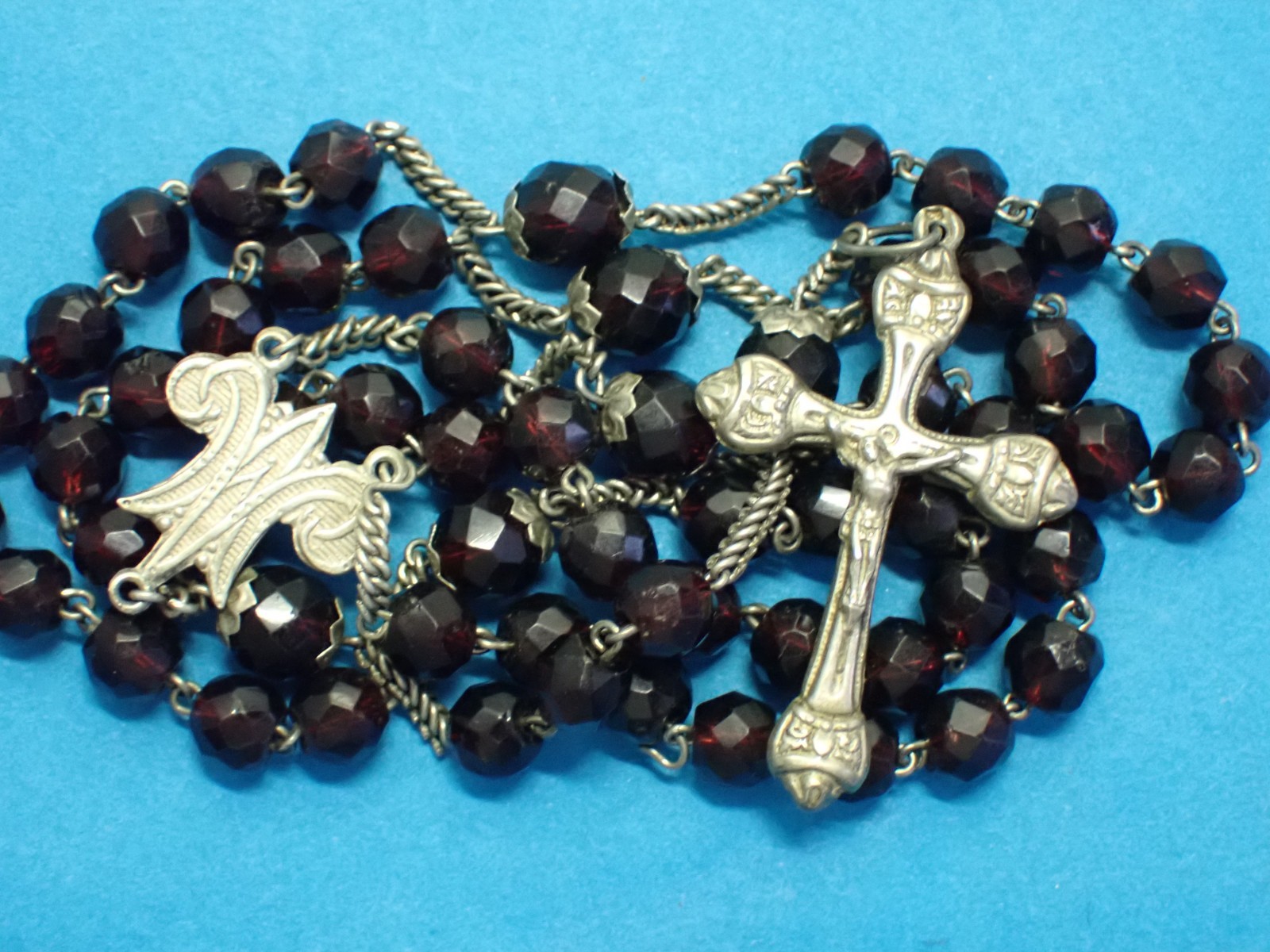 ANTIQUE  DARK RED GARNET rosary / SILVER  CRUCIFIX - CENTER MEDAL / monastery