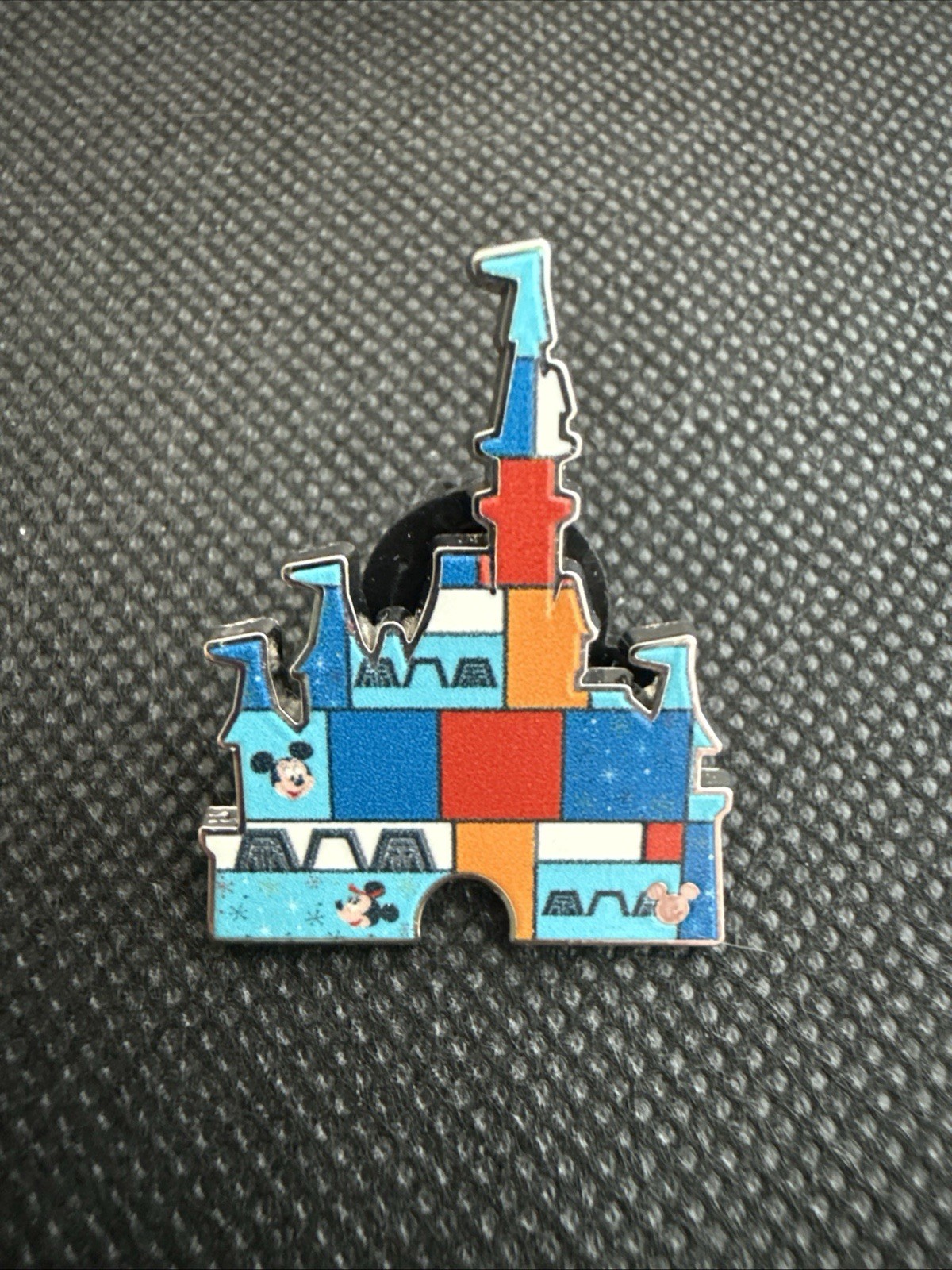 WDW 2026 DISNEY WORLD WAVE A Chaser Castle Pin Contemporary Resort