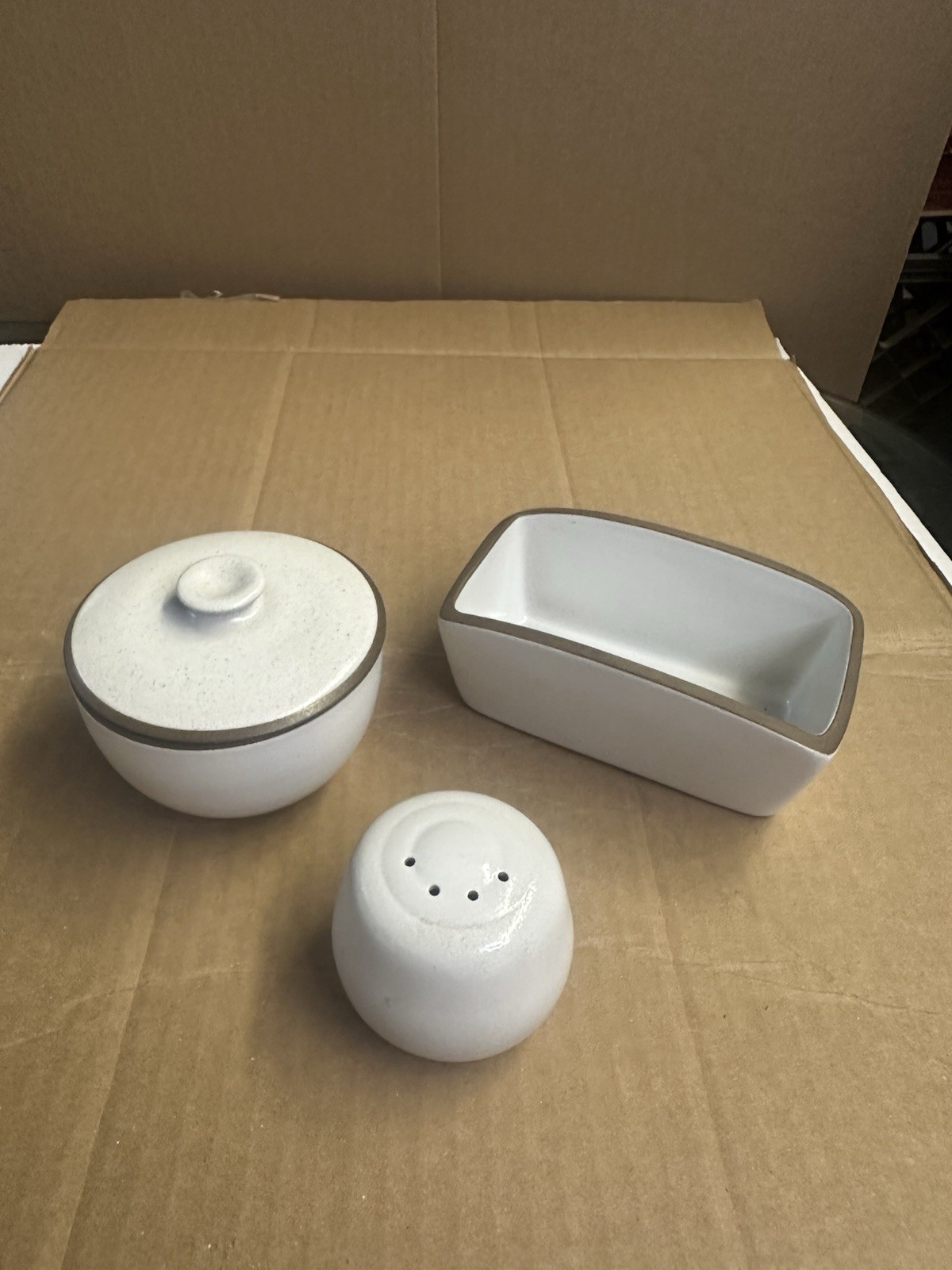 Heath Ceramics Studio White Lidded Sugar Bowl Salt Shaker Open Dish MCM Lot 3 Heath Ceramics Studio White Lidded Sugar Bowl Salt Shaker Open Dish MCM Lot 3