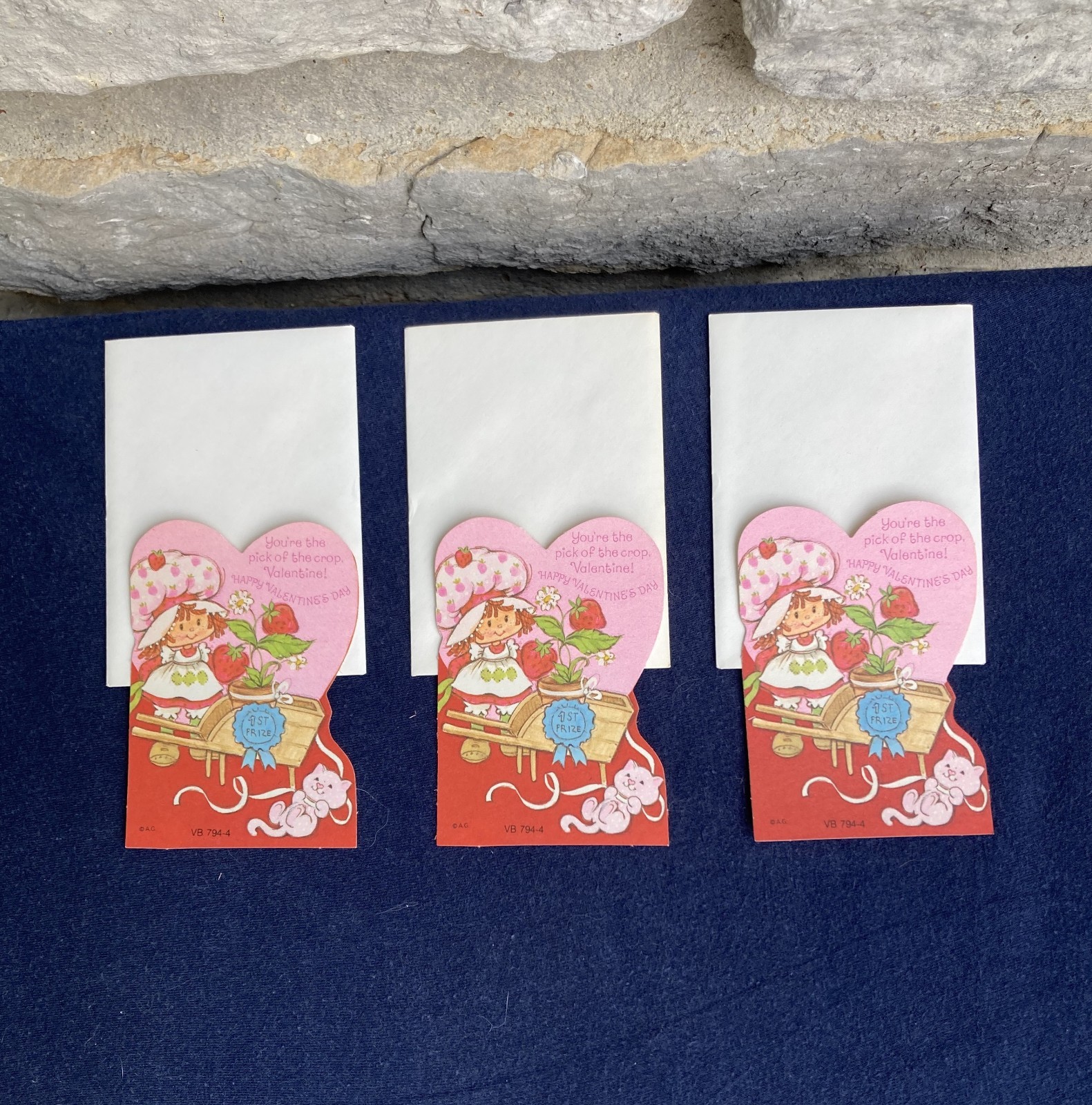 Strawberry Shortcake Valentines Vintage 80\'s - 3 Cards & 3 Envelops - NEW Unused Strawberry Shortcake Valentines Vintage 80\'s - 3 Cards & 3 Envelops - NEW Unused