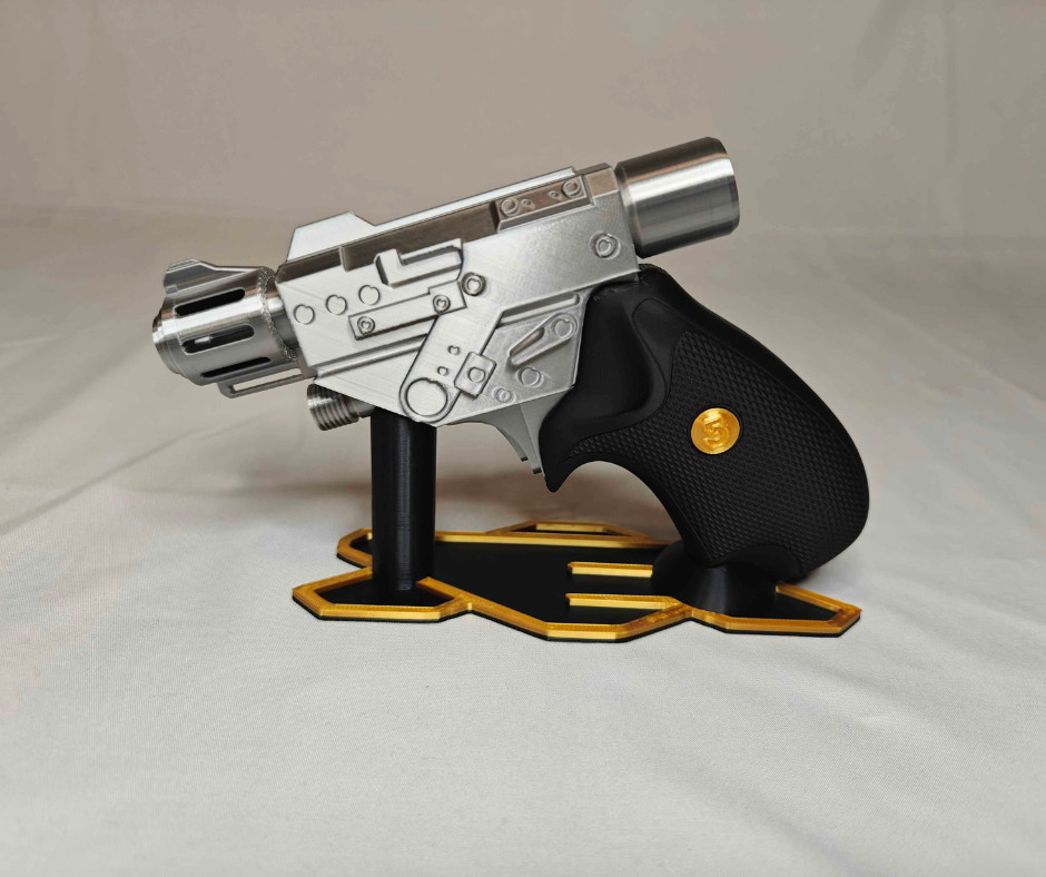 Babylon 5 PPG - Collectible Sci-fi Prop with Stand