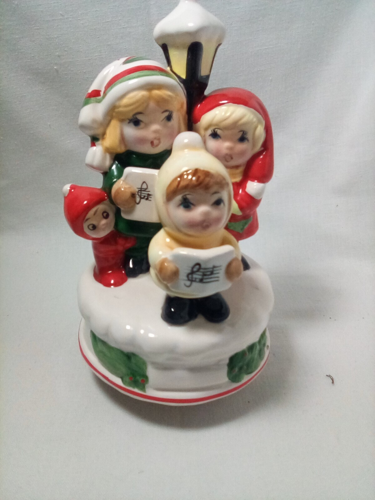 Vintage Ceramic Christmas Carolers Wind Up Musical Box Silent Night Taiwan NIB