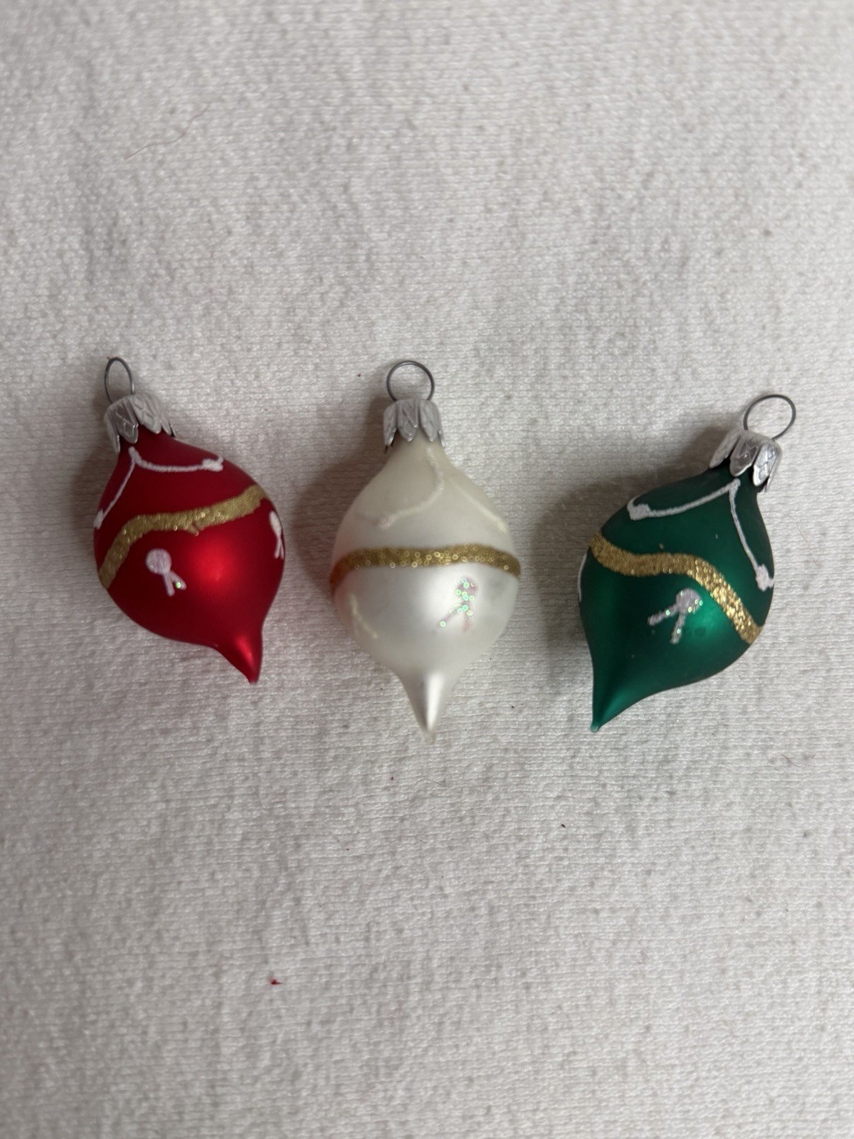 MCM Vintage Hand Blown Glass Christmas Ornaments Teardrop Flawless Set 3 Poland
