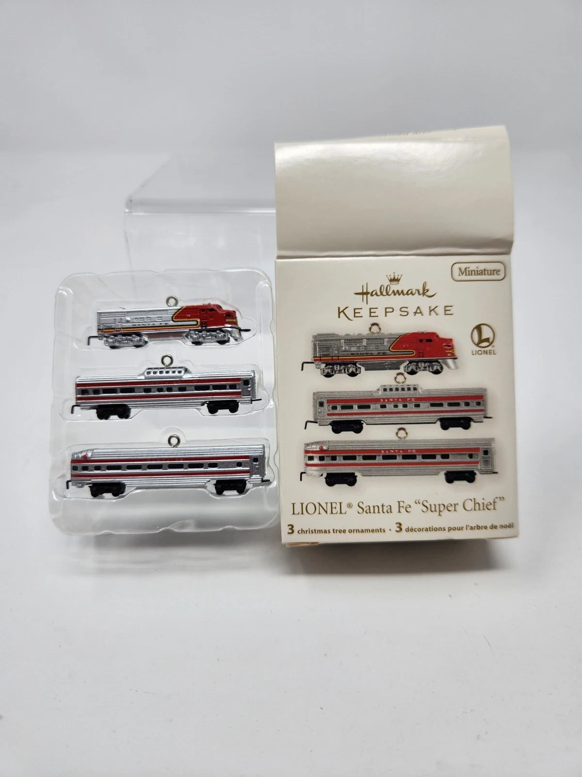 Hallmark Miniature Lionel Santa Fe Super Chief Ornament Set 2011-4-5-53 Hallmark Miniature Lionel Santa Fe Super Chief Ornament Set 2011-4-5-53