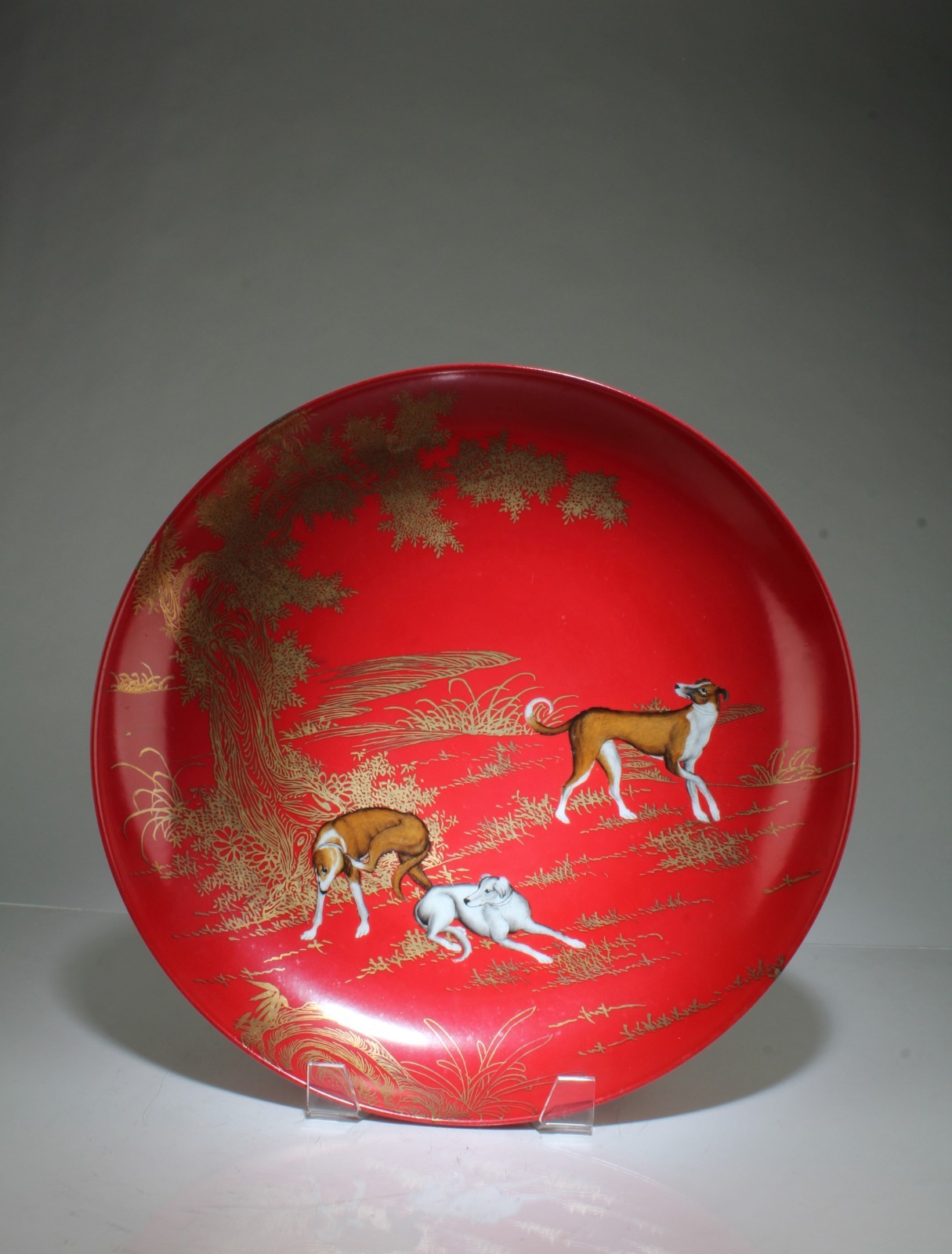 A Porcelain Plate. \'QianLong\' mark A Porcelain Plate. \'QianLong\' mark