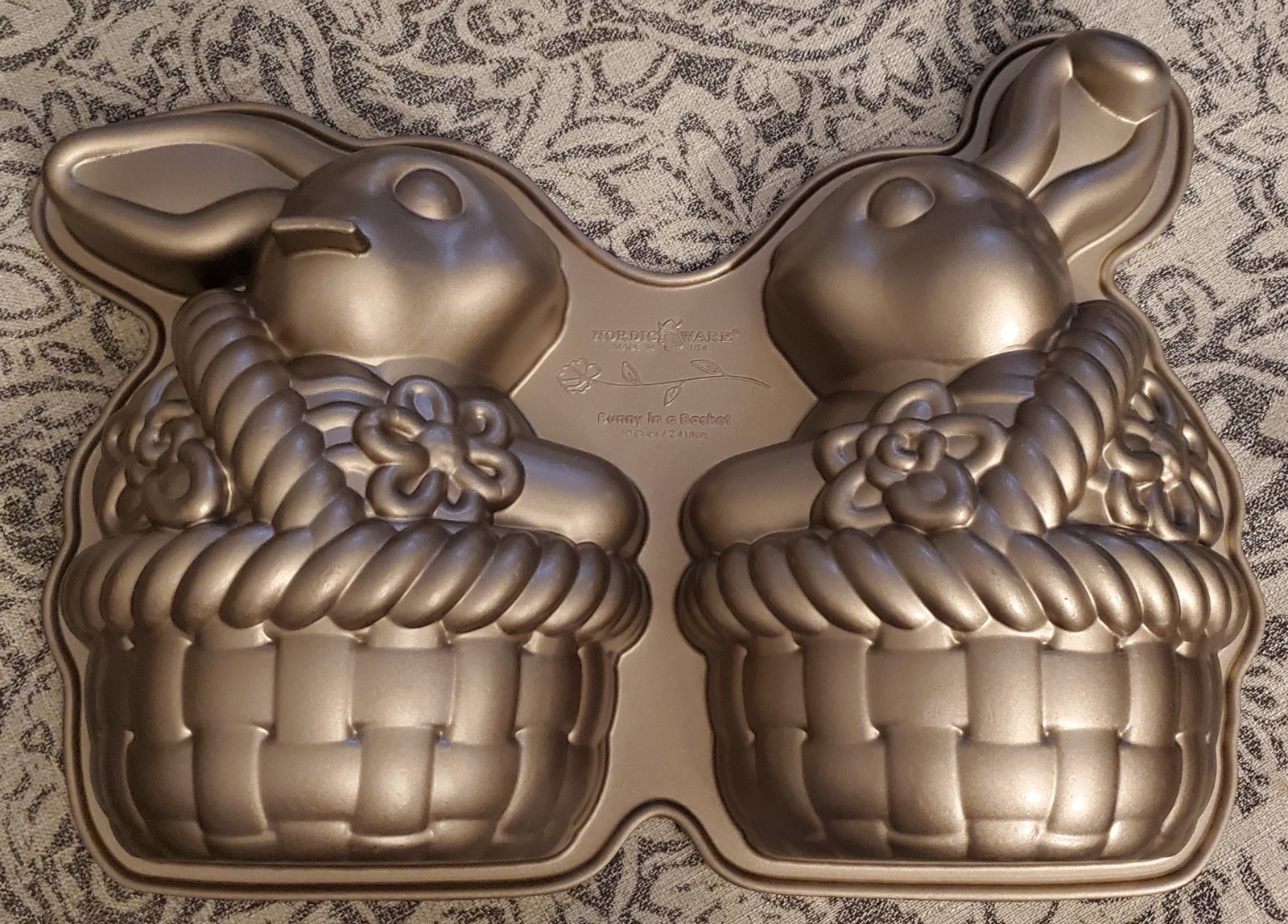 Williams Sonoma Nordic Ware Bunny In Basket Cake Pan Easter New