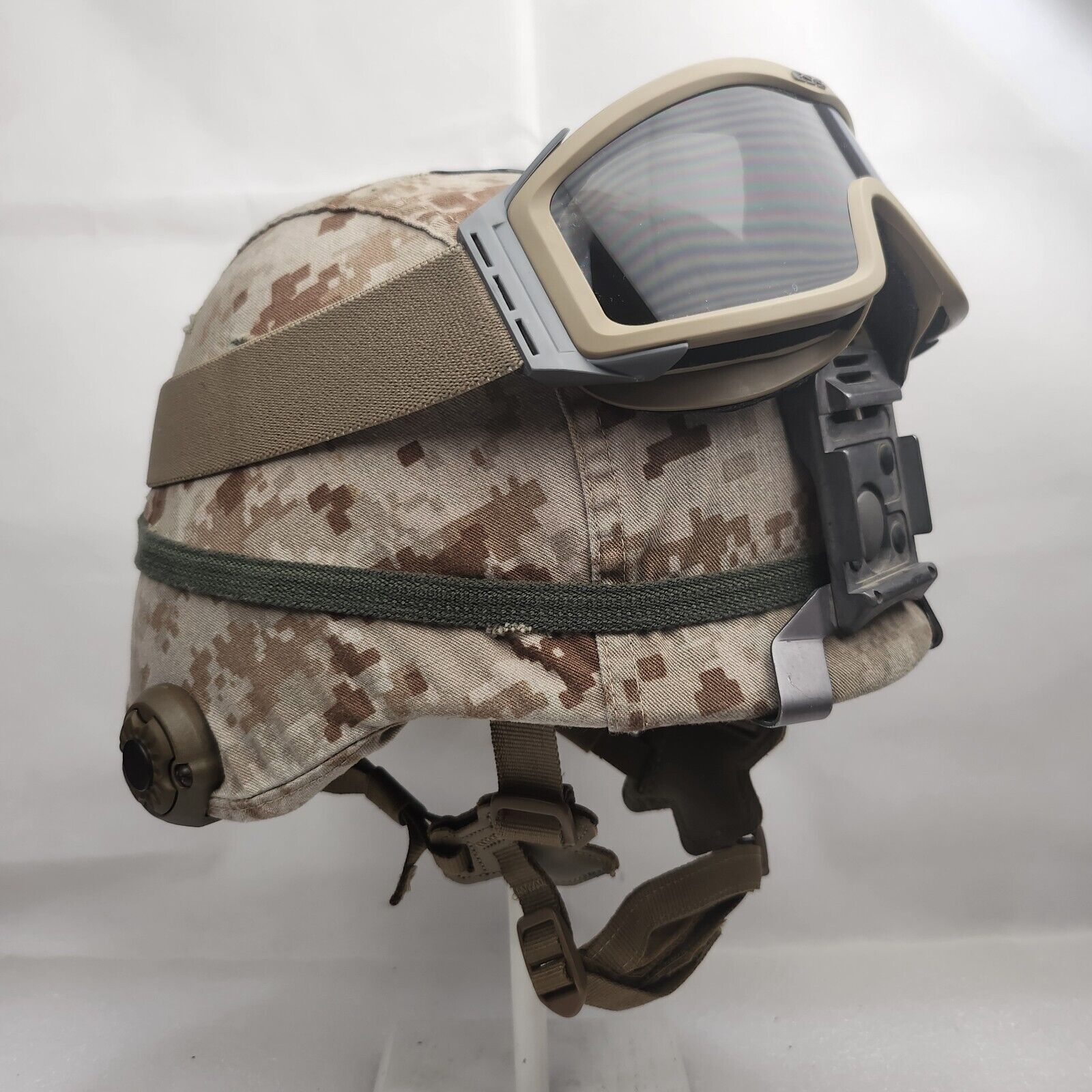Large USMC LWH Gentex Lightweight Helmet Norotos Mount Streamlight Mount Marine