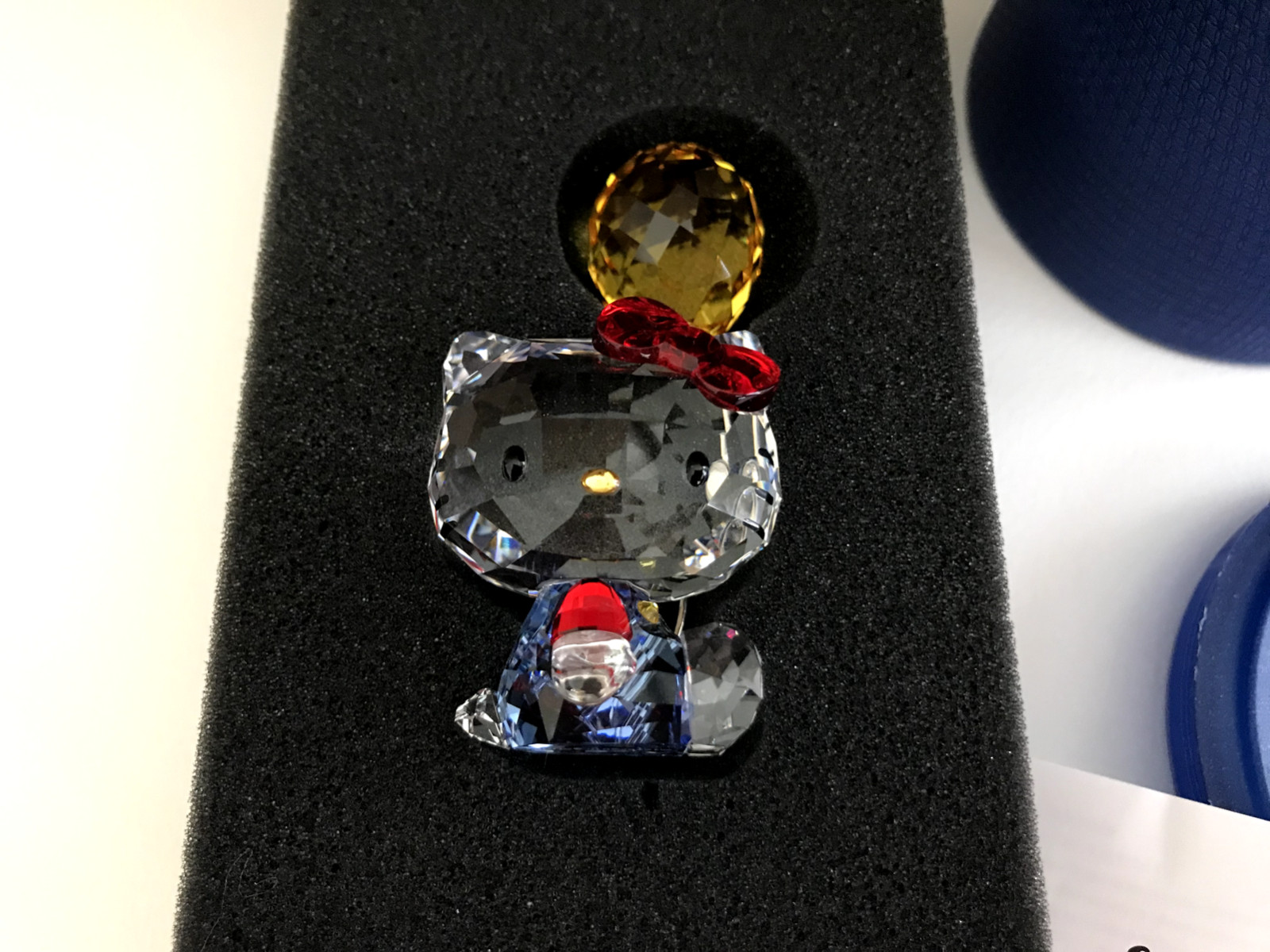 Swarovski Hello Kitty with Balloon 🎈 #5301578 Crystal Figurine, Retired ~ MIB