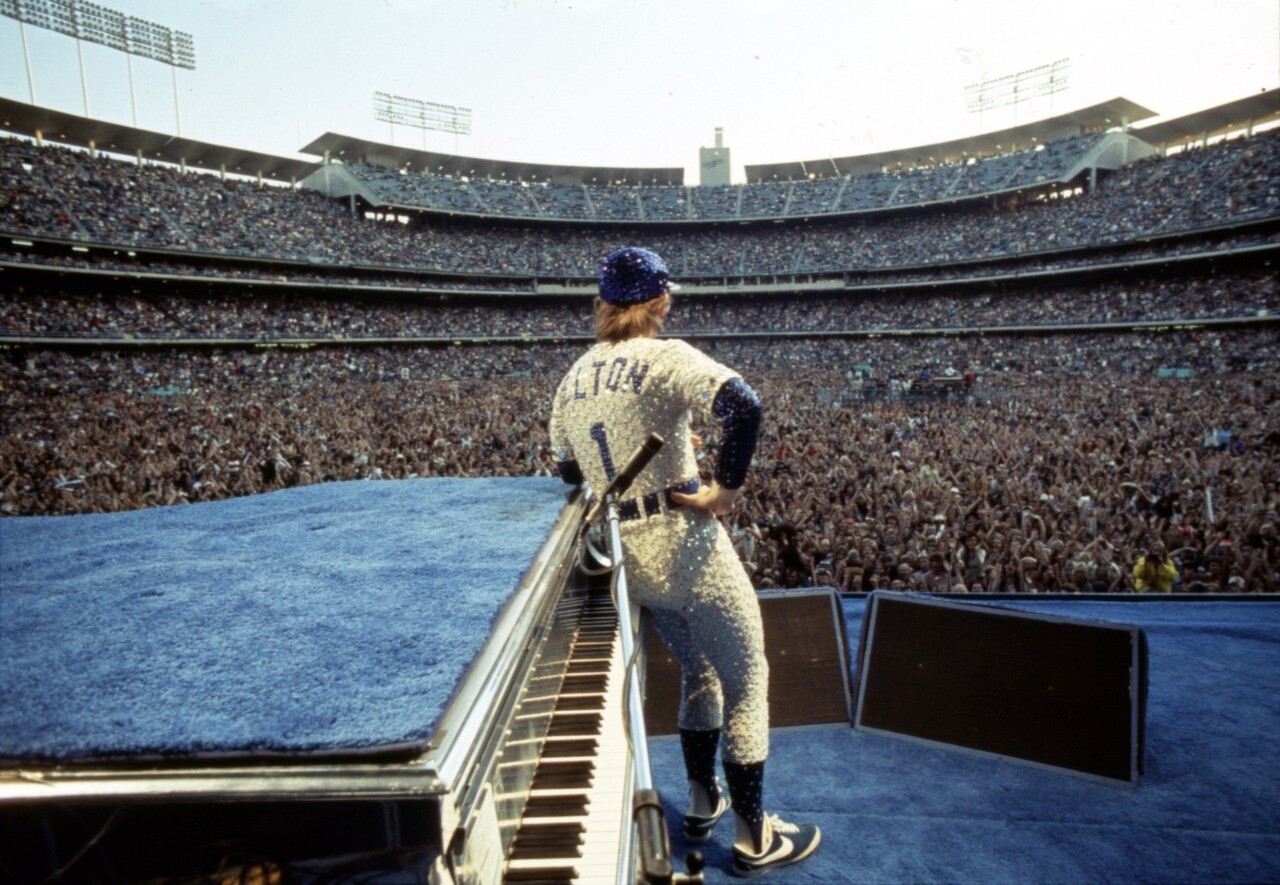 Elton John at Dodgers Stadium 1975 Re-Print 4x6 #1050*