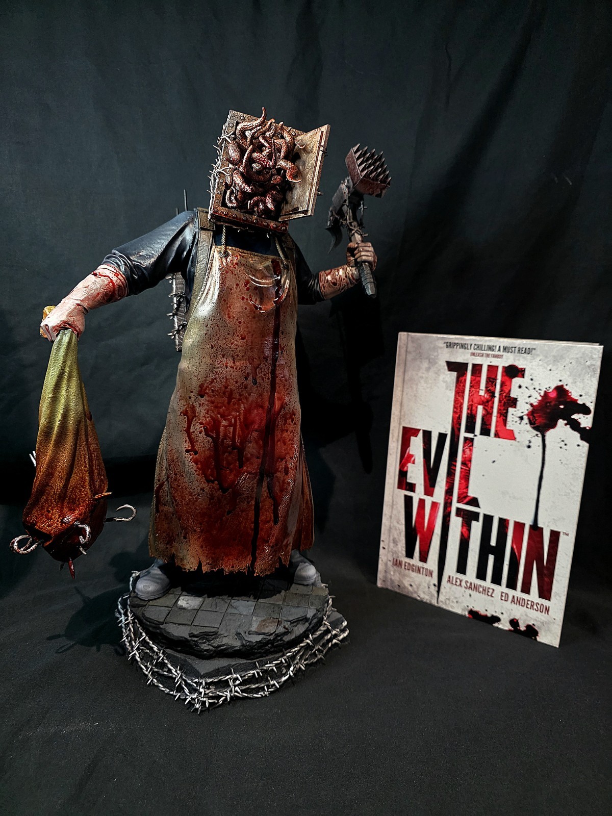 The Evil Within The Keeper 1/6 Statue The Evil Within The Keeper 1/6 Statue