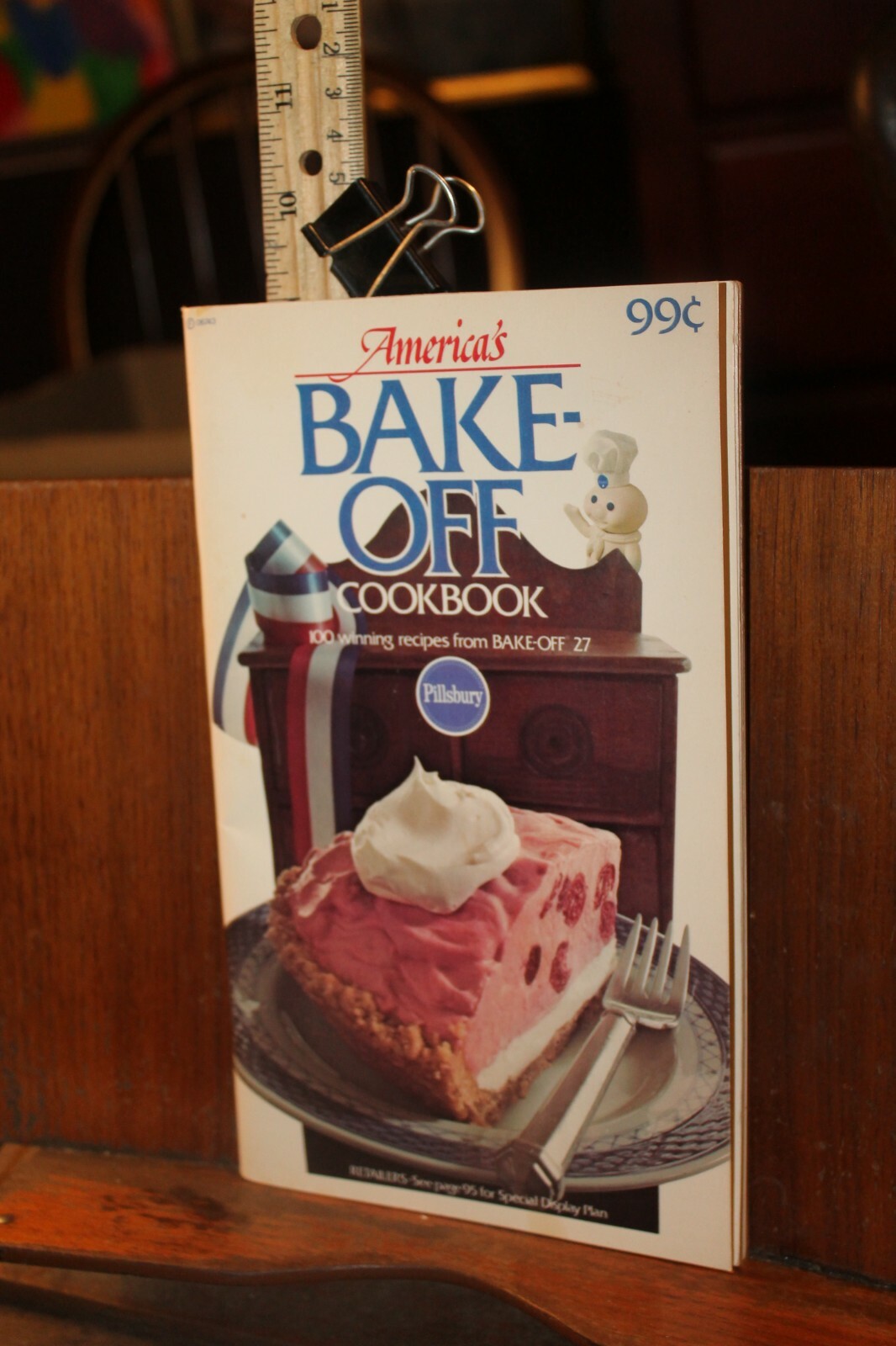 Vintage 1977 Pillsbury America\'s Bake Off Cookbook 