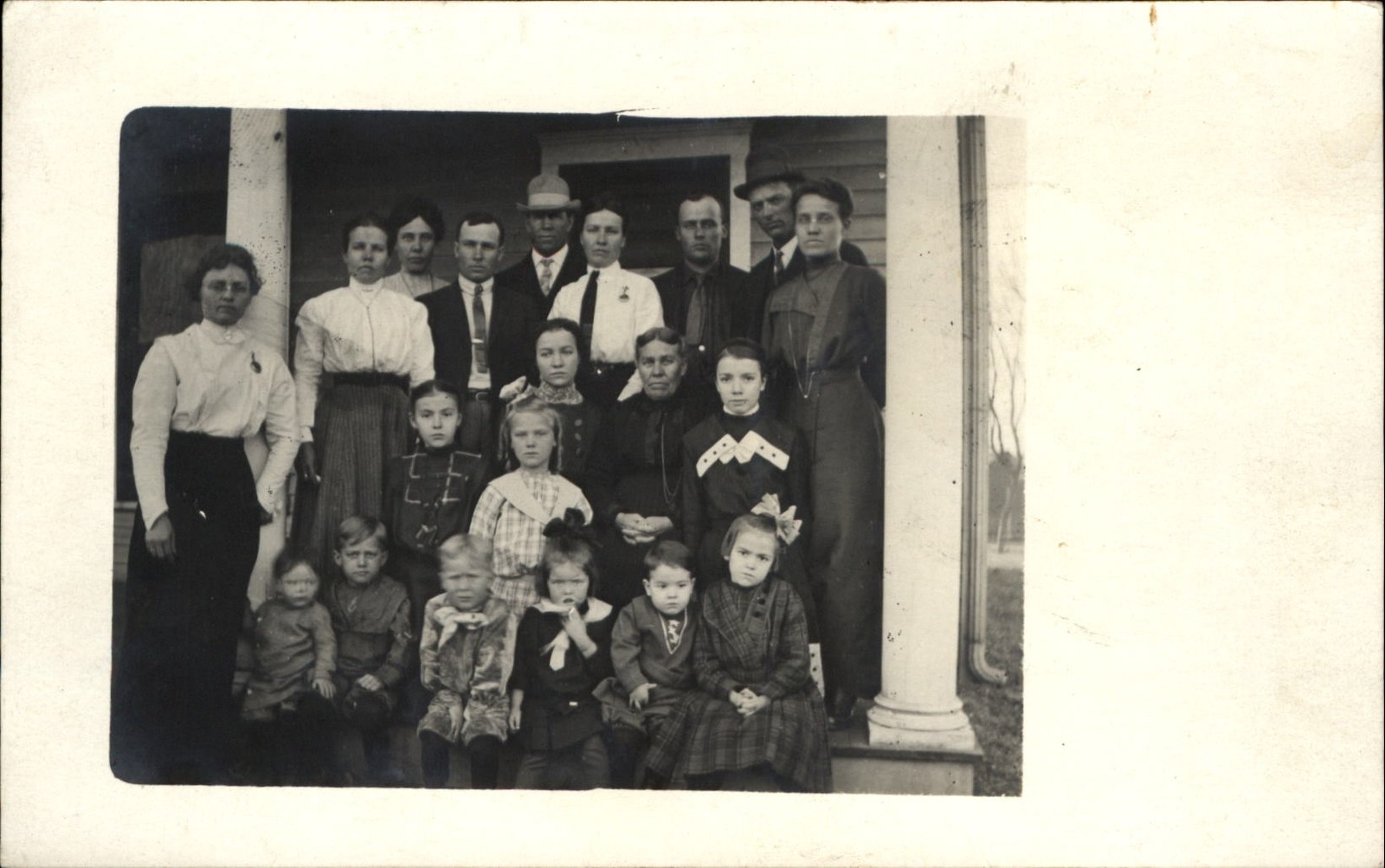 RPPC Edwardian family men women children ~ house porch ~ real photo 1904-1920s RPPC Edwardian family men women children ~ house porch ~ real photo 1904-1920s