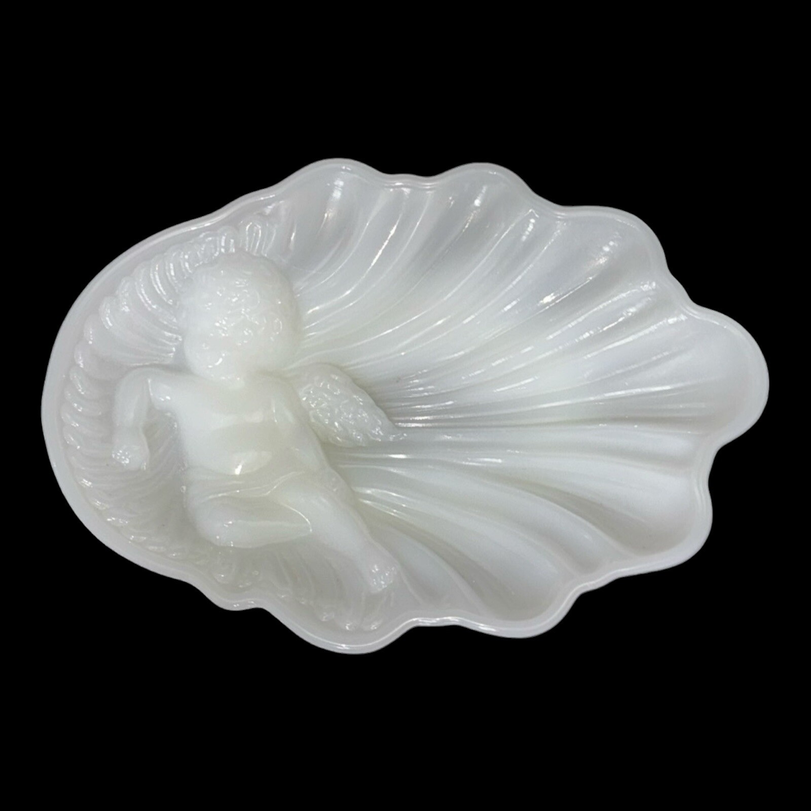 VINTAGE AVON HEAVENLY MILK GLASS CHERUB ANGEL SOAP DISH Ruffled Seashell