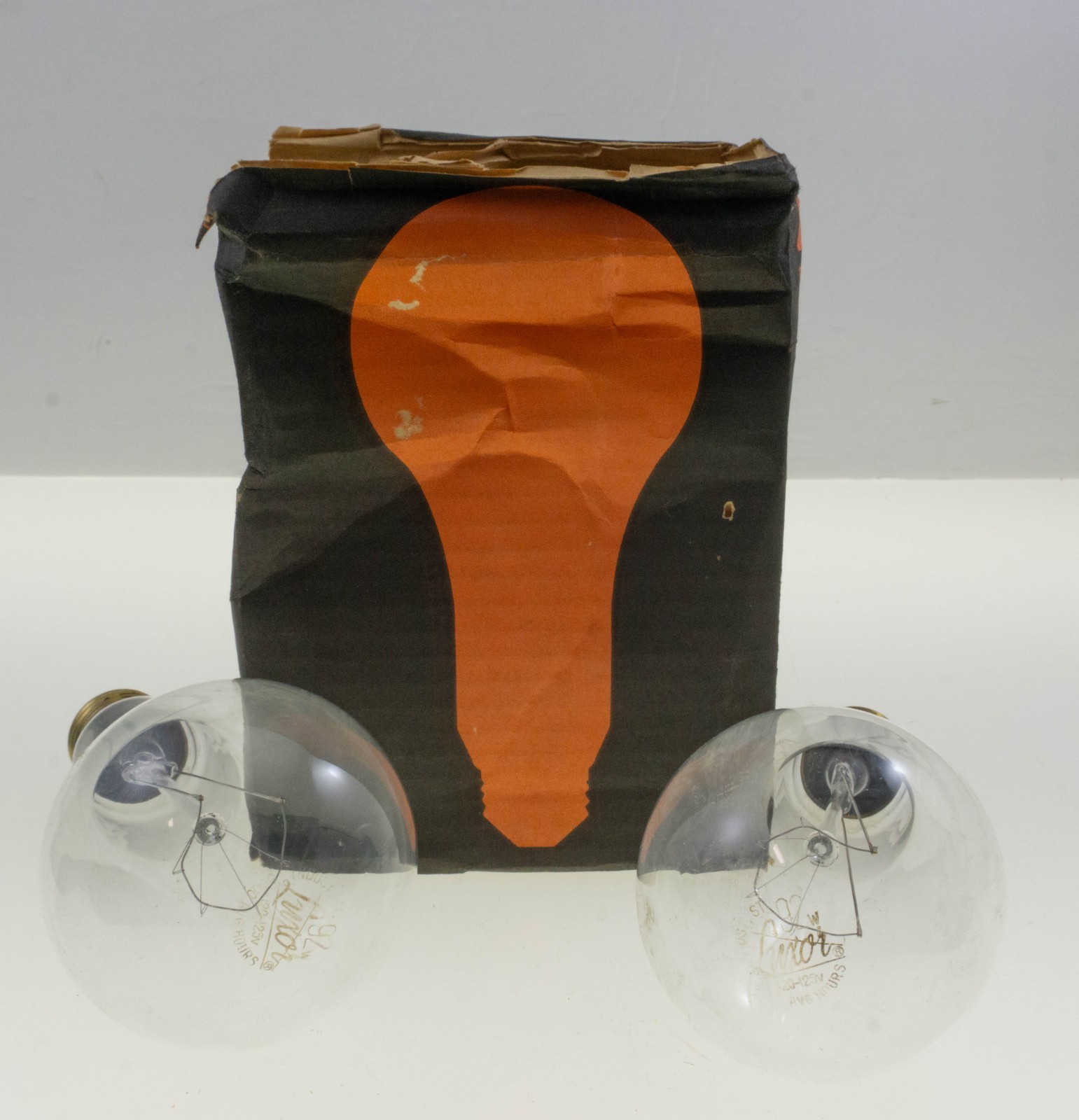 Vtg LUXOR 92W Clear Light Bulb 2 Pack 5000 Hrs TESTED Collectible 6