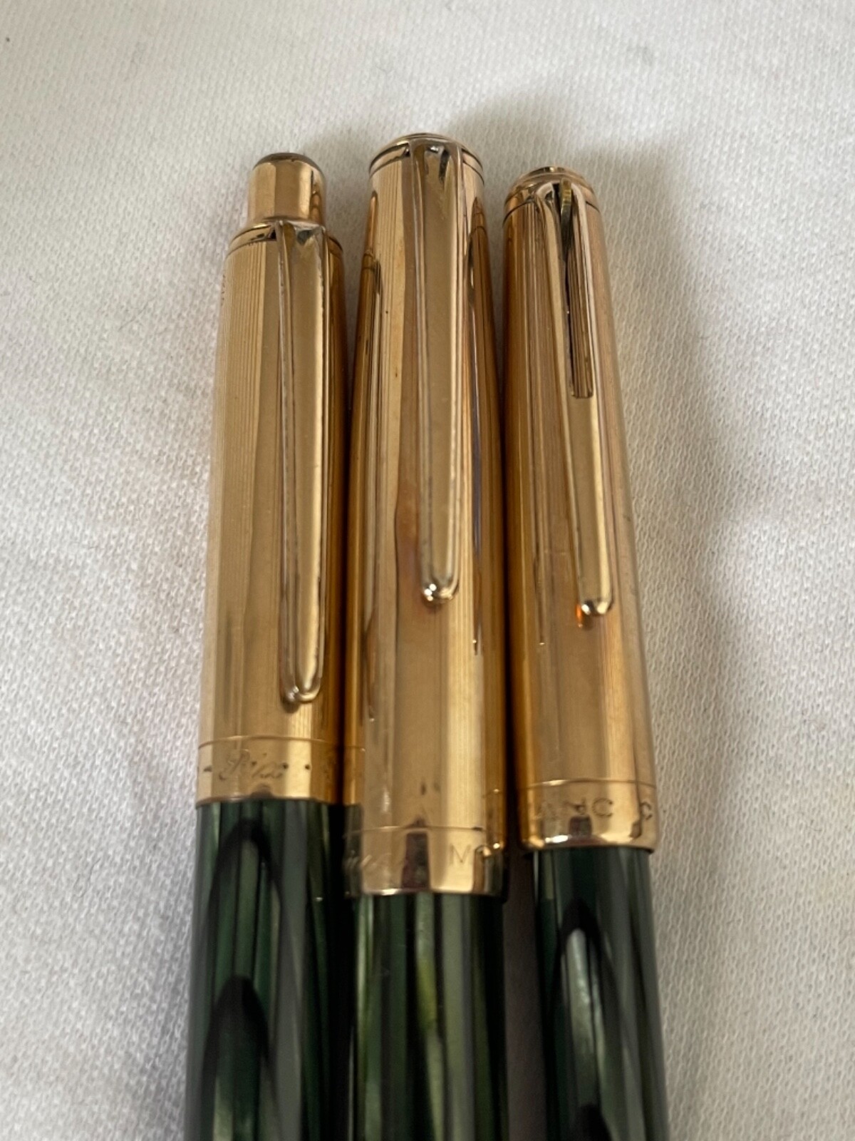 Montblanc Masterpiece Celluloid Green Striated Set, (642FP, 615BP & Pix MP)- Montblanc Masterpiece Celluloid Green Striated Set, (642FP, 615BP & Pix MP)-