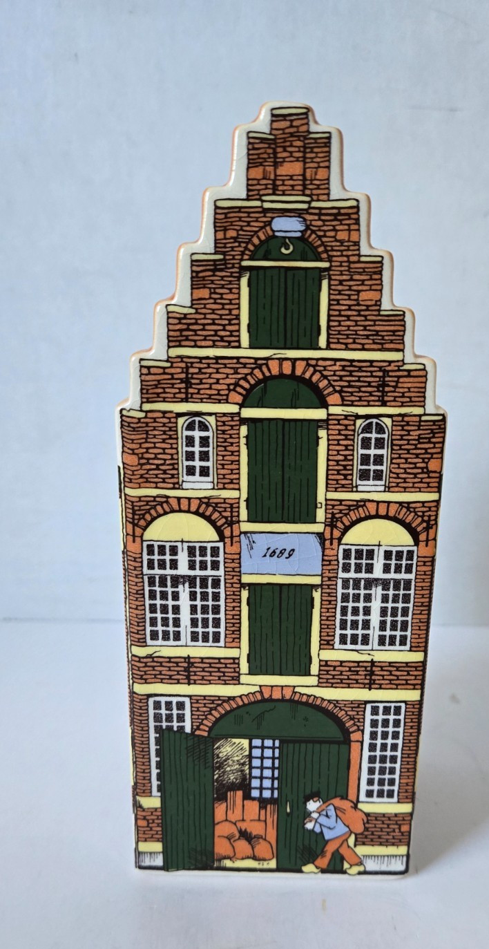 Vintage Polychroom Delft House Coin Bank Hand Painted W/Stopper 7