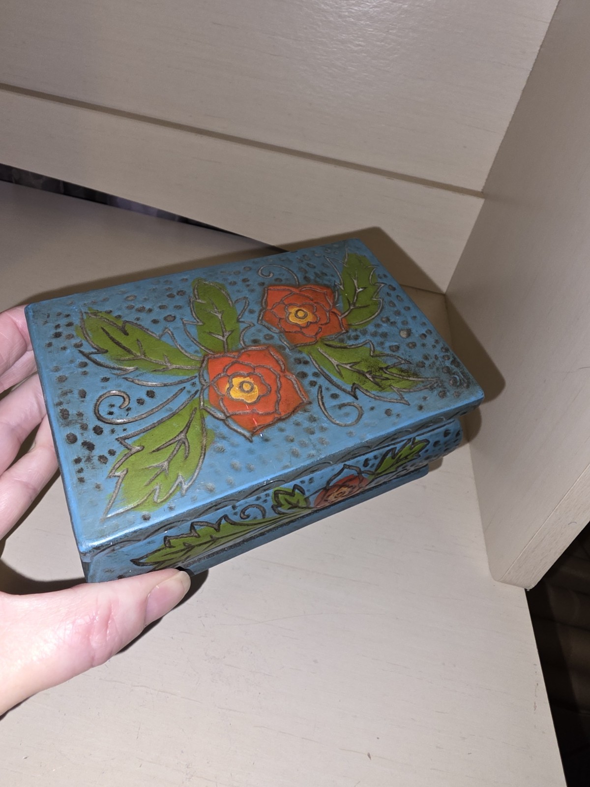 VTG Handpainted Ceramic Blue Trinket Jewelry Box W/ Red Yellow & Green Flowers 