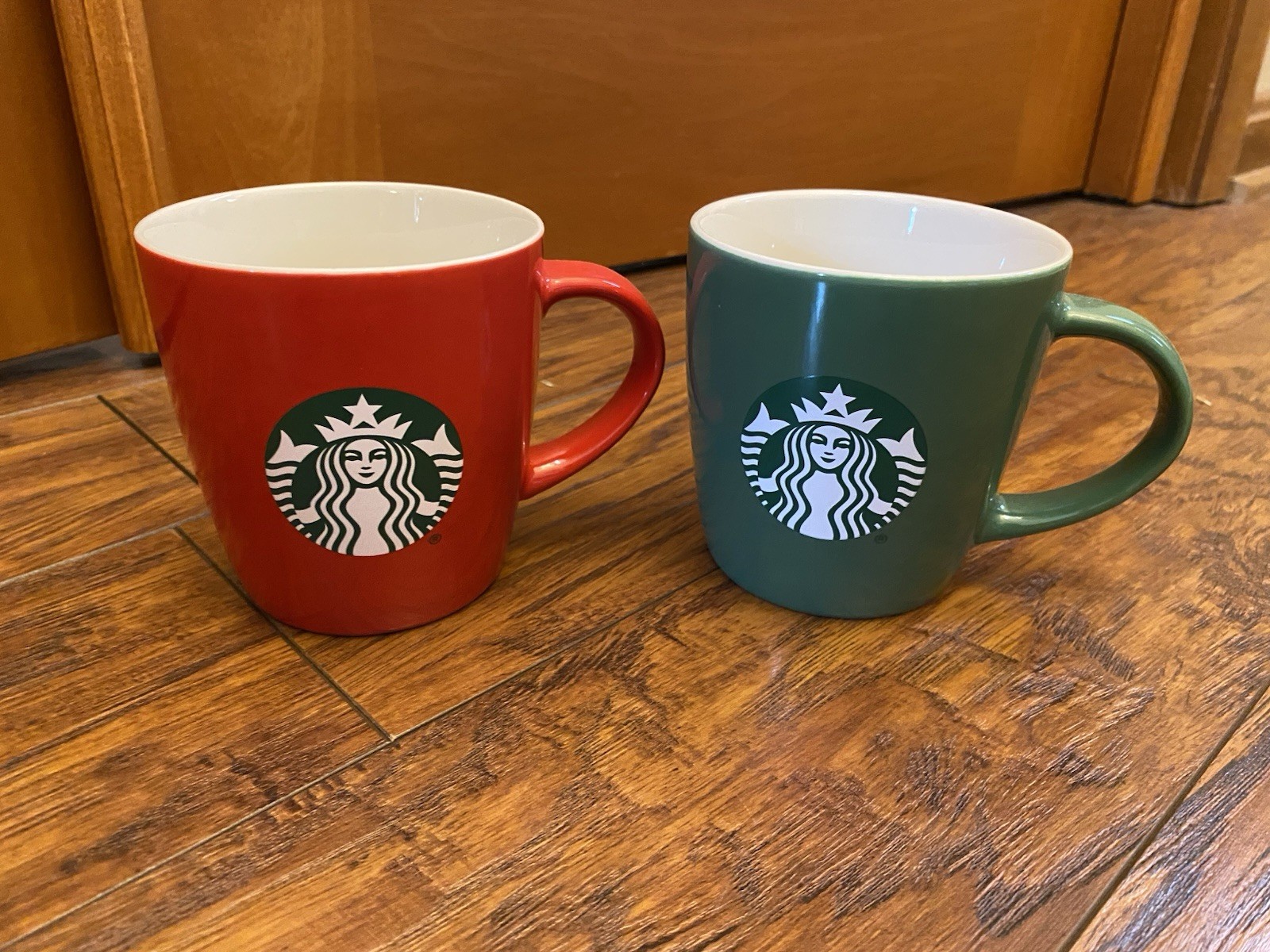 Starbucks Red Green Tea Christmas Coffee Mugs Cups 12oz Pair Set Drink ware