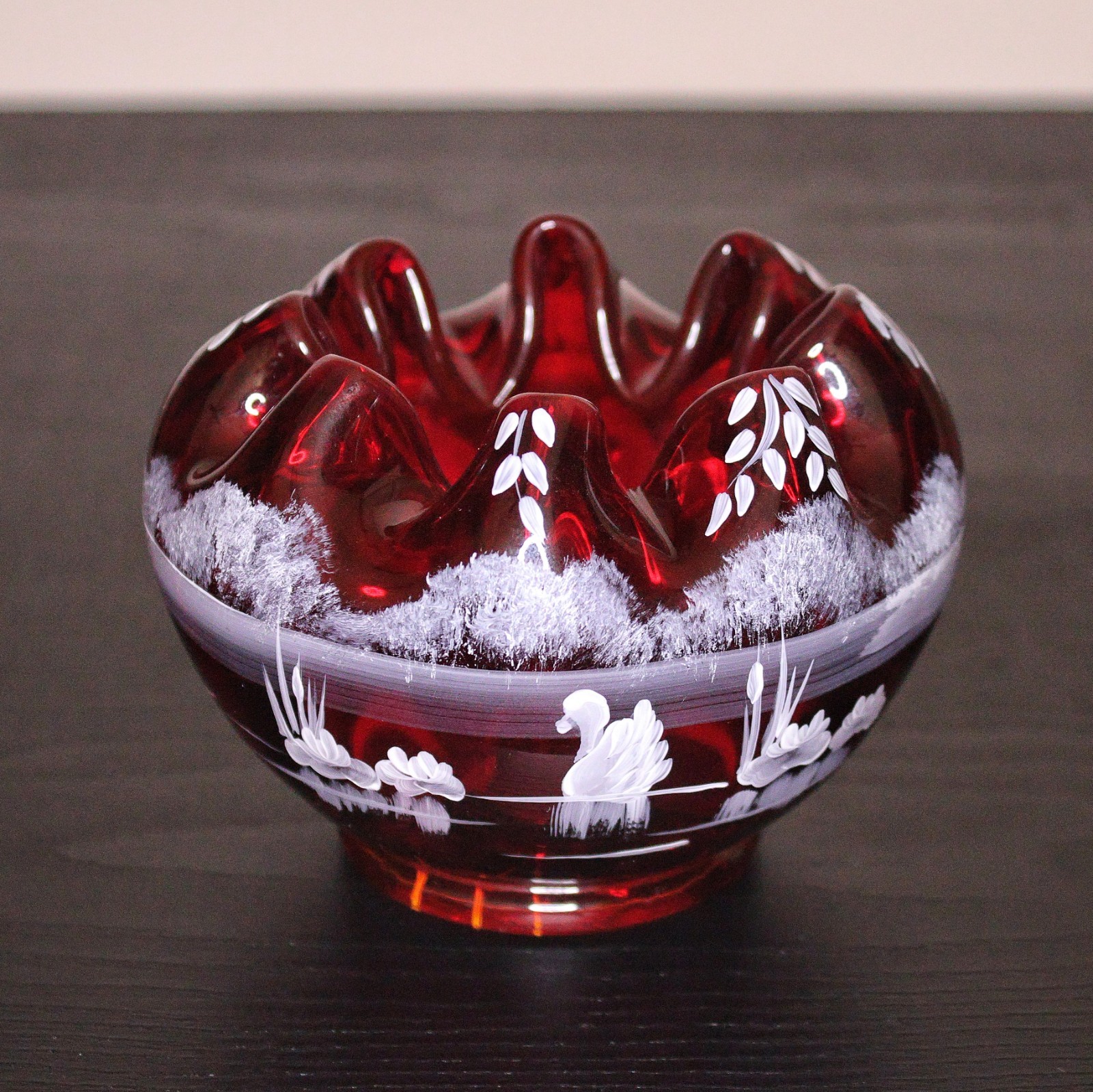 Fenton Cranberry Red Rose Bowl w/ Swan Scene - R Kelley - Shelley Fenton