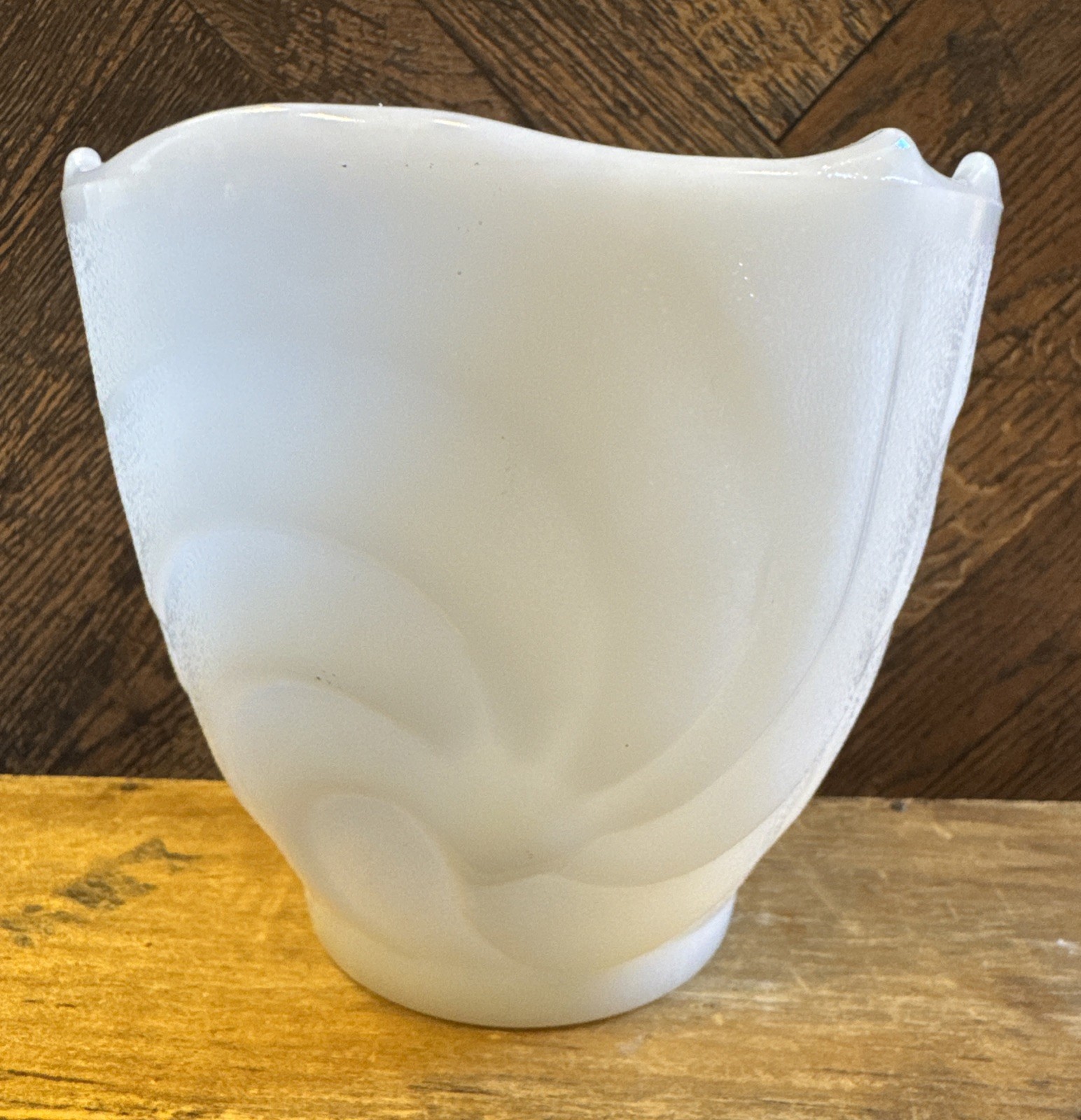Vintage EO Brody Milk Glass Swirl Vase Planter White Scalloped Ruffled Edge USA