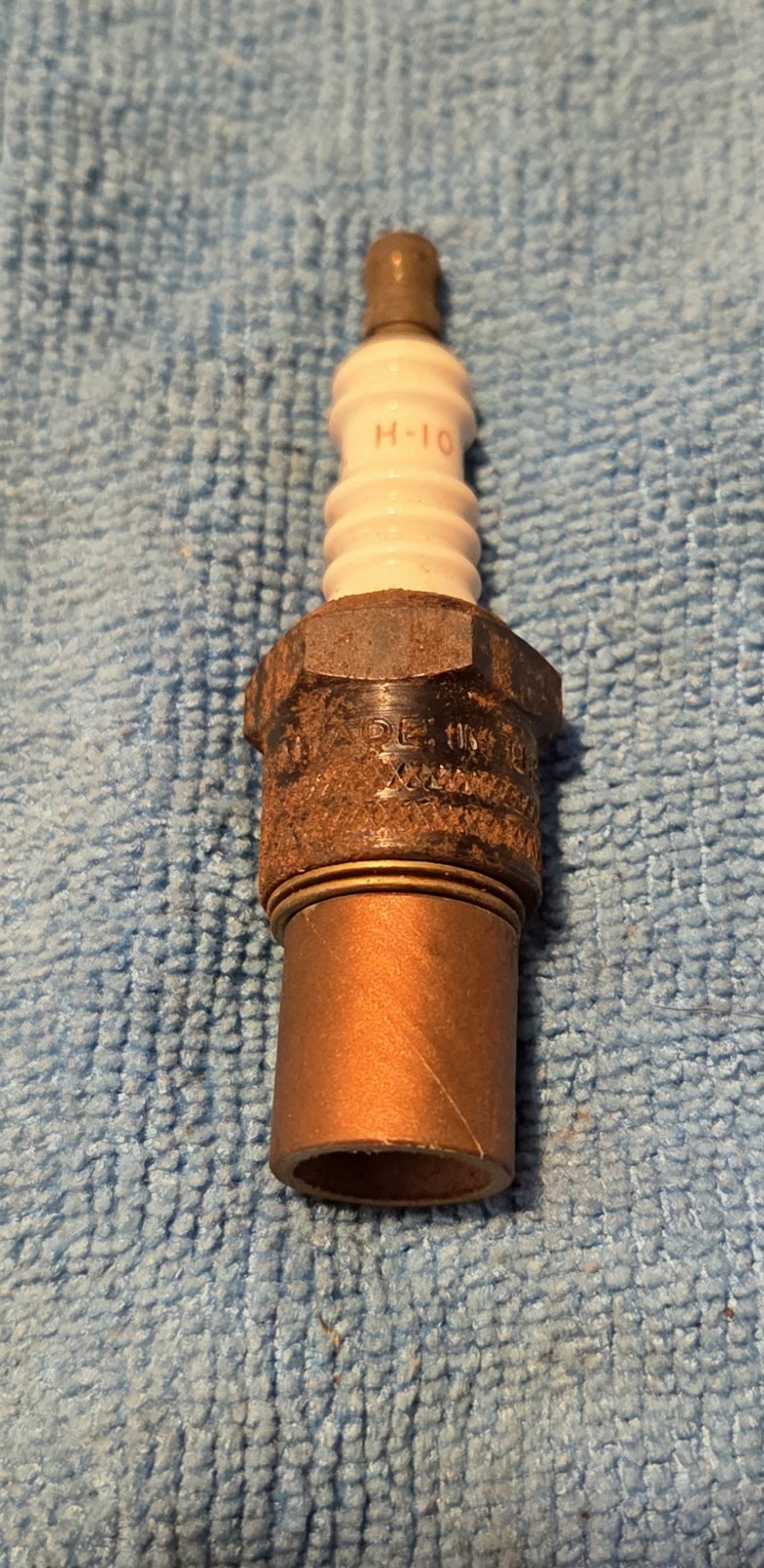 Nos Vintage Champion H10 Spark Plug