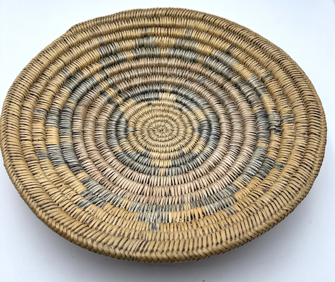 Vintage Antique Navajo Wedding / Ceremonial Basketry Tray 14 1/4\