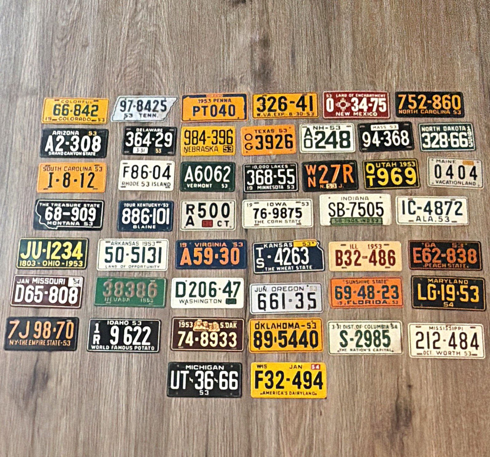 Vintage 1953-54 Wheaties Mini License Plates Lot of 46 States Metal Collectibles