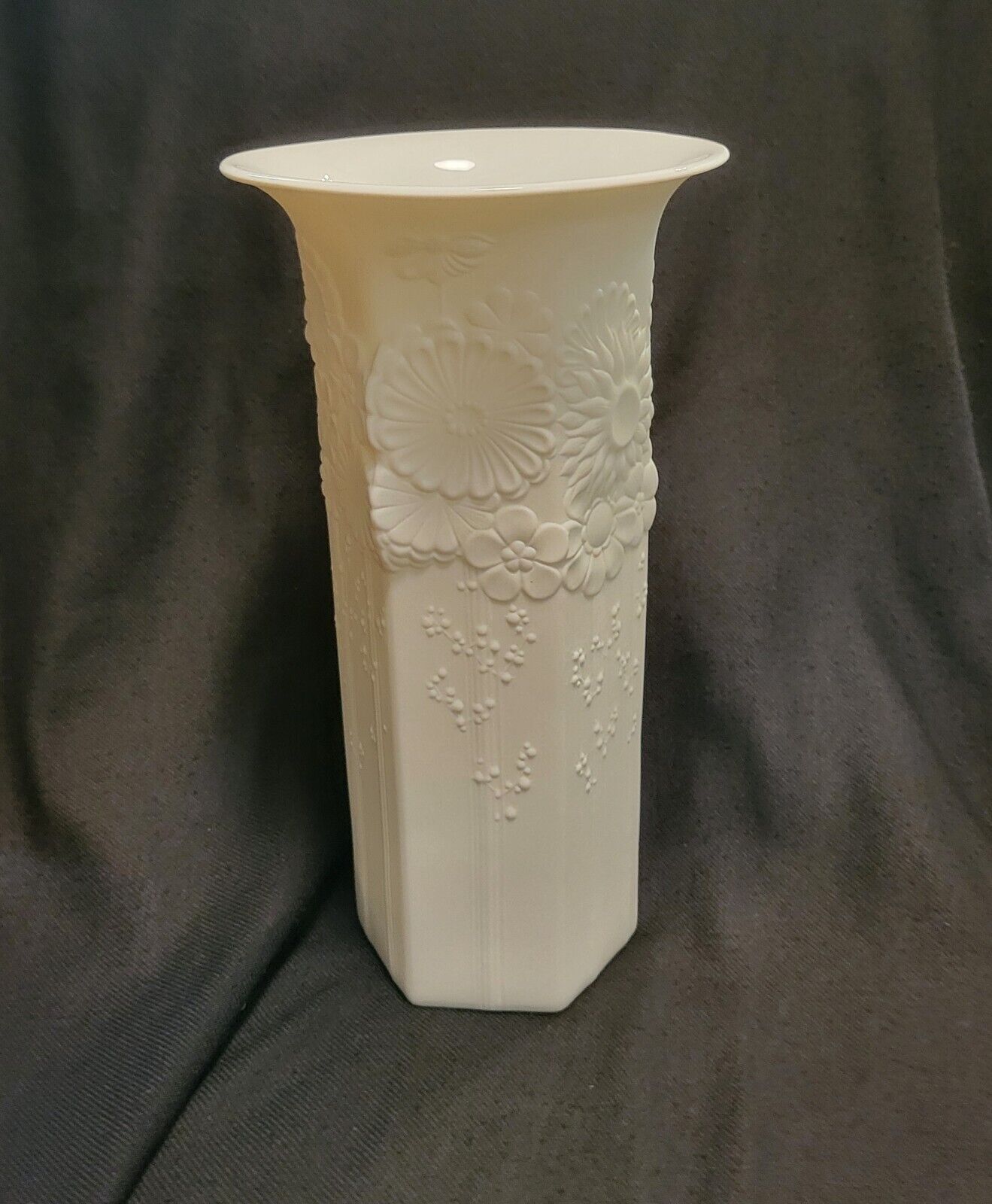 Ak Kaiser Germany Bisque Porcelain Floral Vase