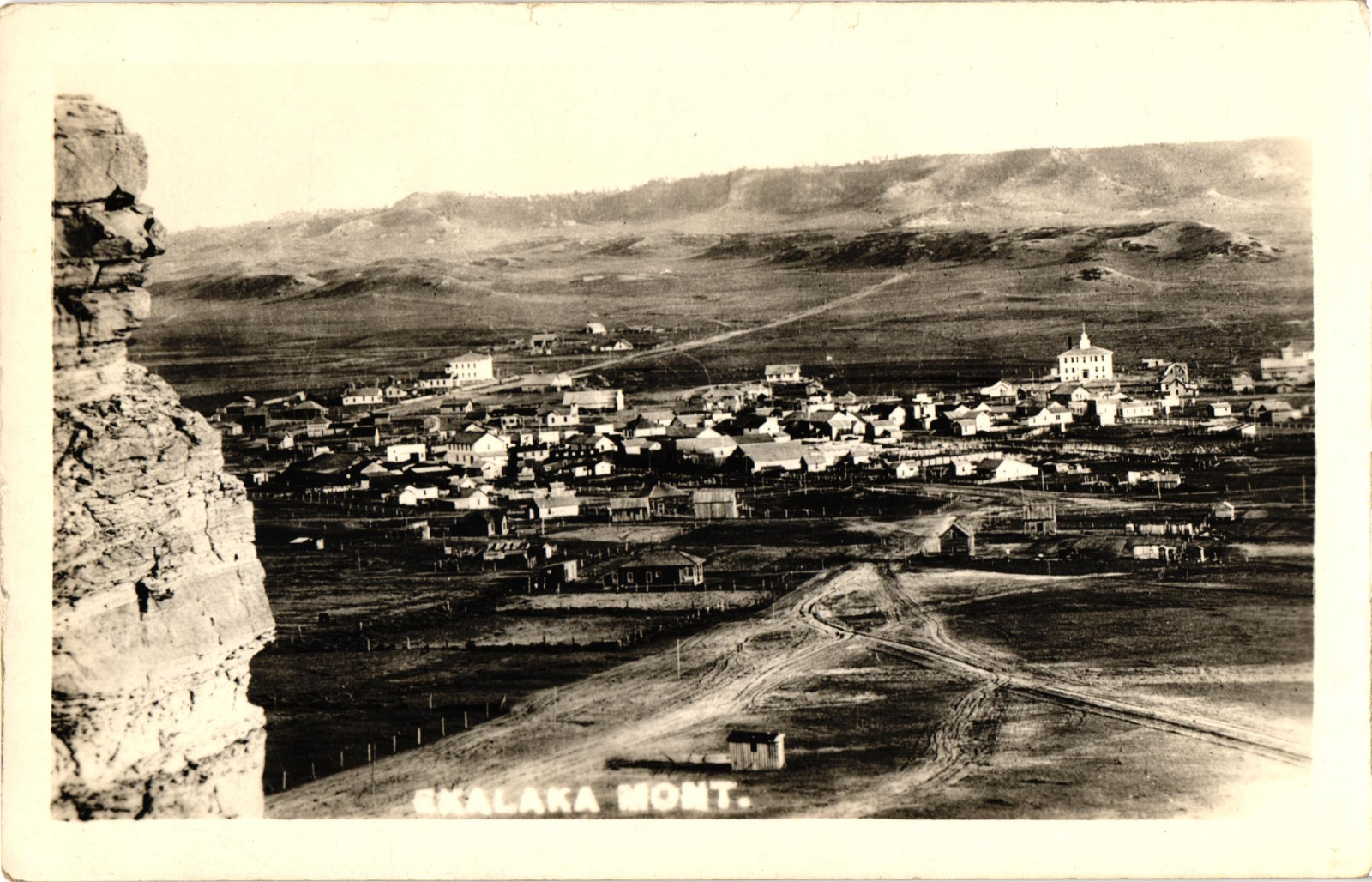 1920'S EKALAKA, MONTANA - REAL PHOTO TOWN OVERVIEW - VINTAGE POSTCARD