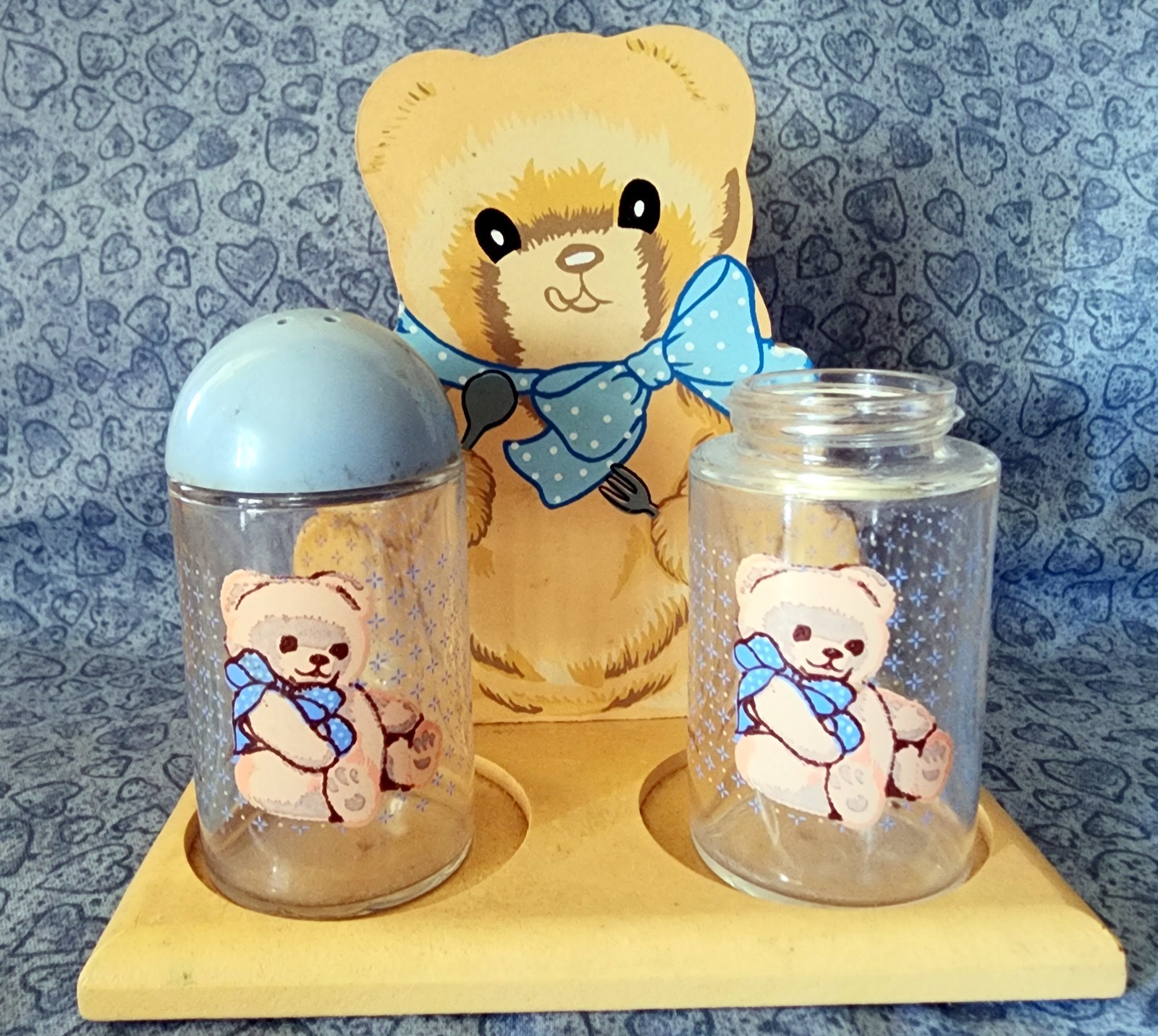 READ Rare Tienshan Country Bear Wooden Napkin / Shaker Holder Salt & Pepper Set