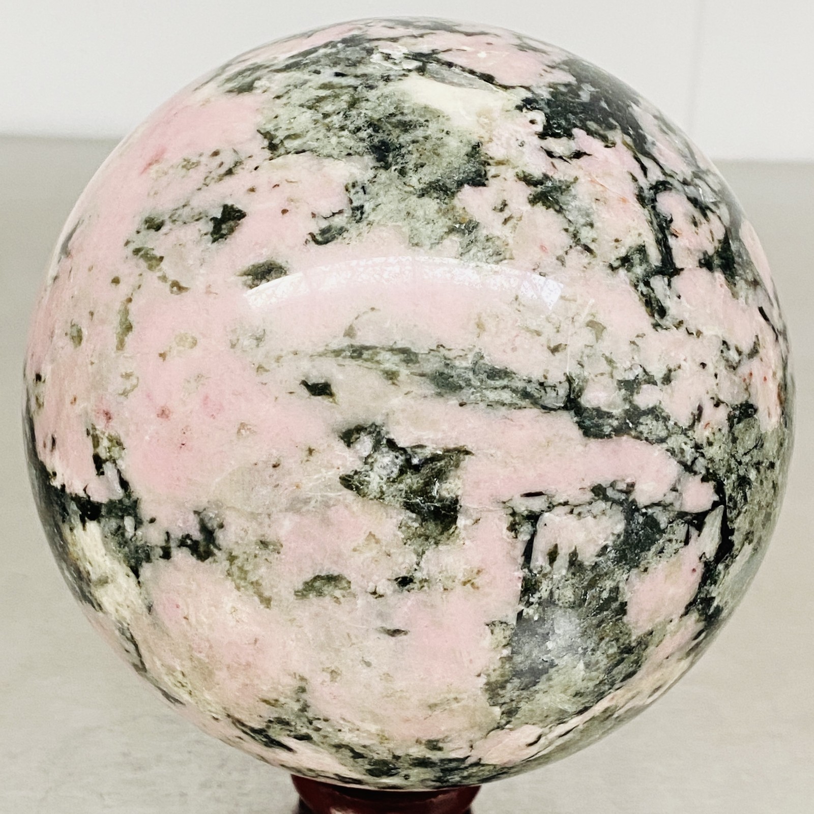 2900G Natural pink aobao quartz crystal Healing