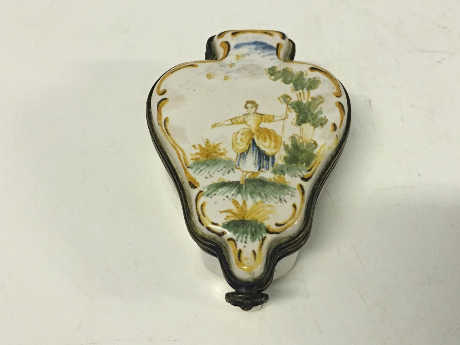 Antique 1830-40 French Moustiers Faience Patch Pill Snuff Box w Woman in Field Antique 1830-40 French Moustiers Faience Patch Pill Snuff Box w Woman in Field
